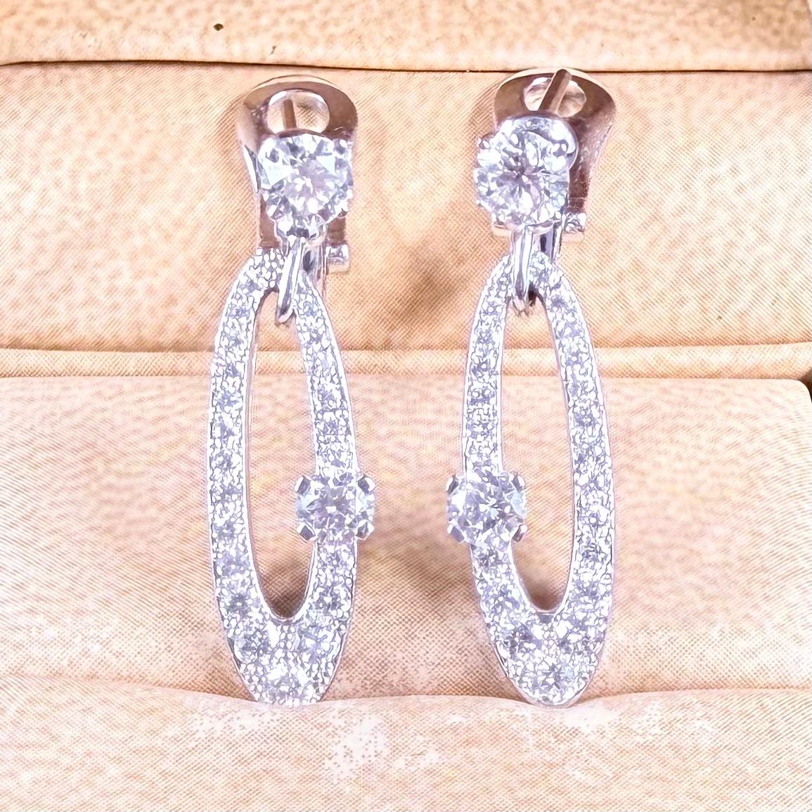 Bvlgari White Gold Elysia Diamond Earrings In Good Condition For Sale In Beverly Hills, CA