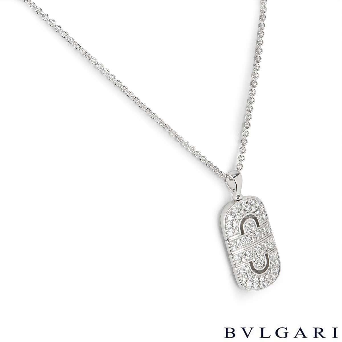 An 18k white gold Parentesi pendant by Bvlgari. The pendant comprises of the Parentesi motif with diamonds in a pave setting. The pendant is set with 82 round brilliant cut diamonds totalling approximately 1.02ct. The pendant comes on an adjustable