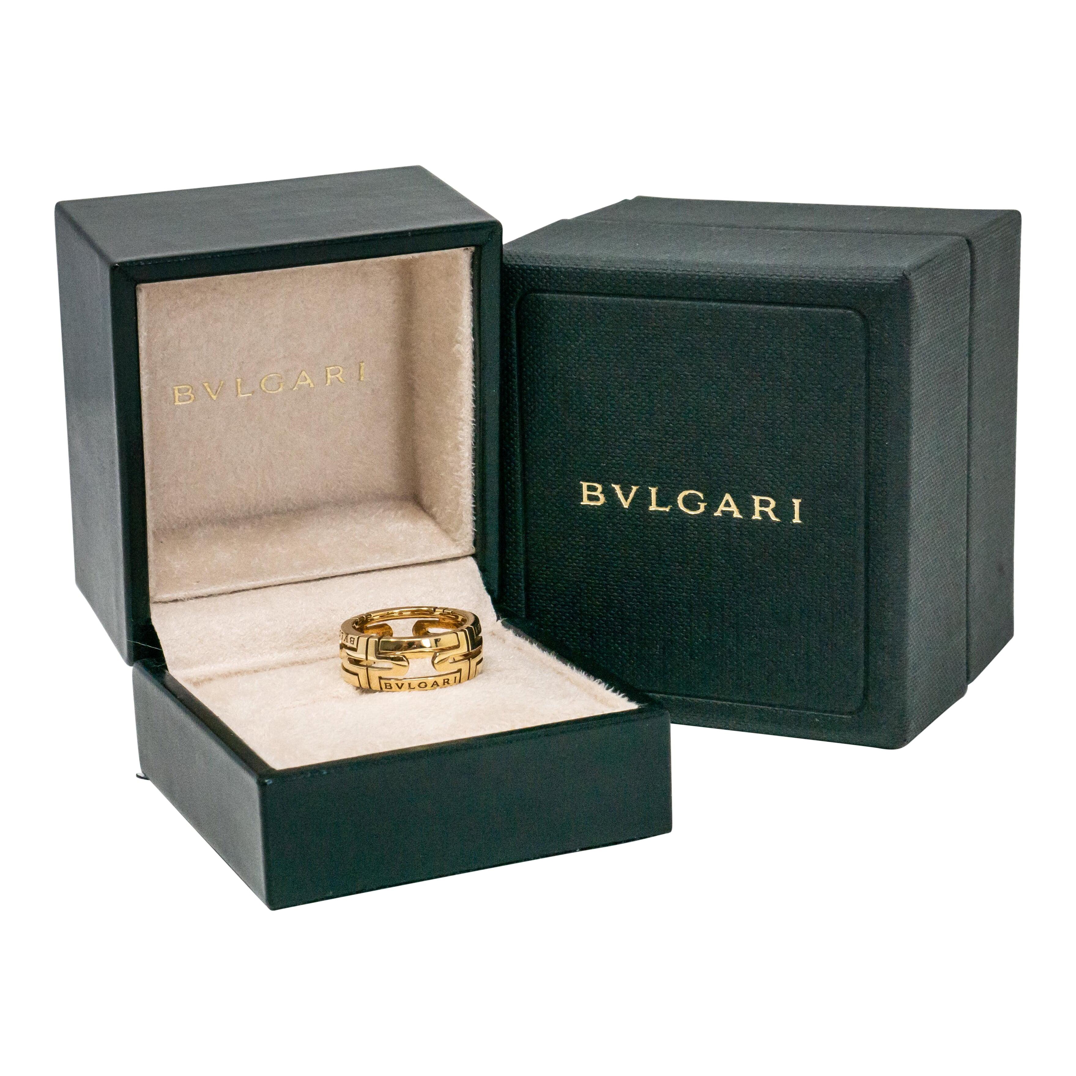 Bvlgari White Gold Ring In Excellent Condition For Sale In Miami, FL