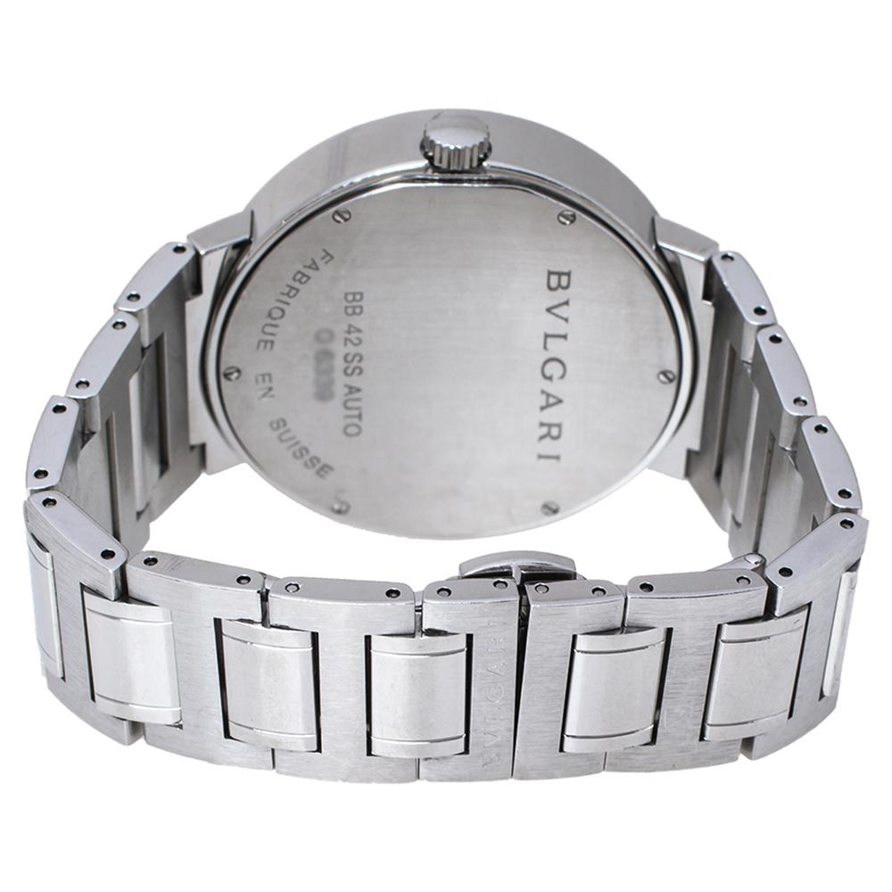 Grace your wrist with this well-crafted timepiece from Bvlgari. The BB42WSSD 101381 automatic watch in stainless steel has a 42 MM case and a textured white dial laid with silver-tone hour markers, a date window and three hands. The watch is