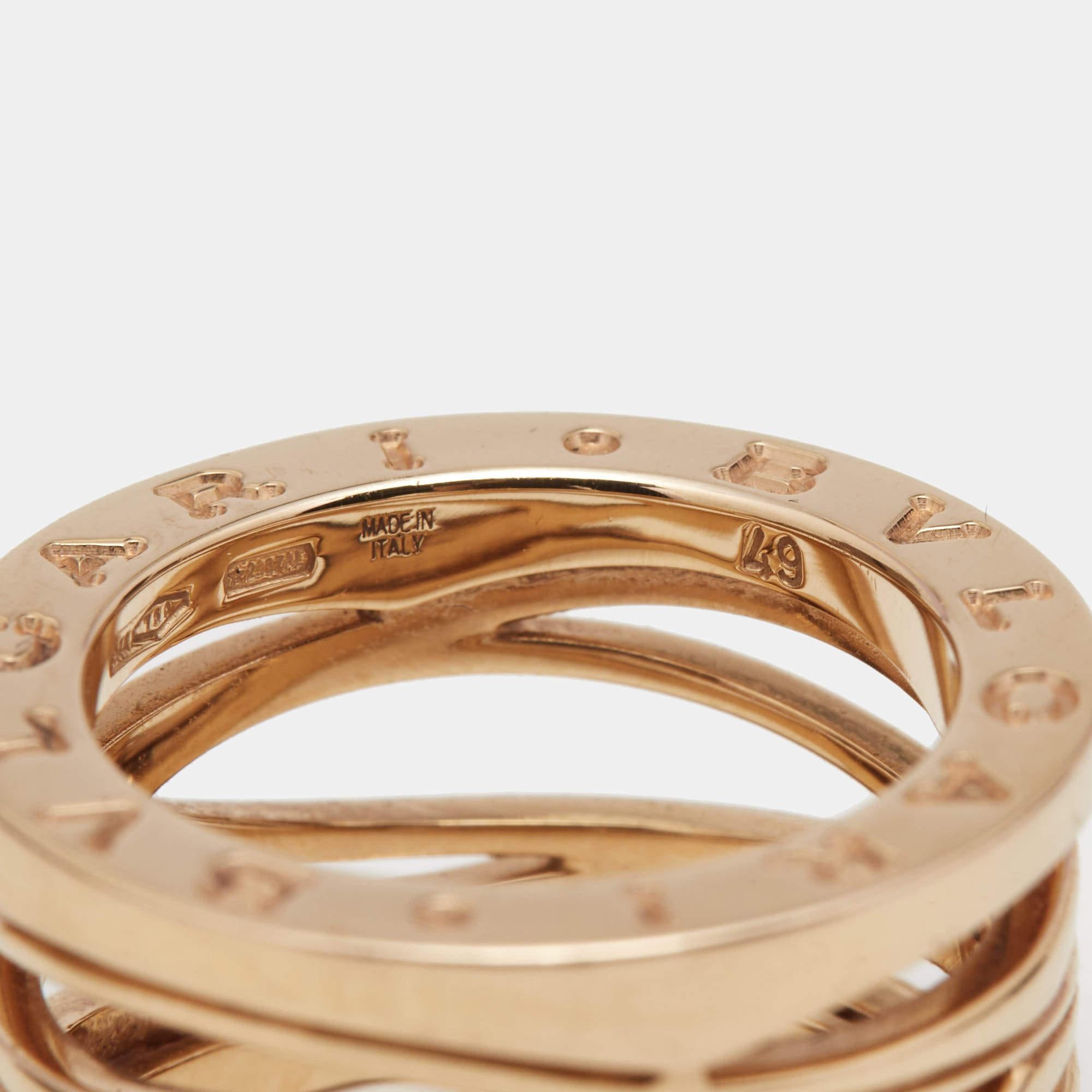 For the woman who has a refined taste in fine jewelry, Bvlgari brings her this immaculately crafted ring that has been made to be praised. The ring has a rather modern style of bands in 18k rose gold. Reinterpreted by Zaha Hadid, the new B. Zero1
