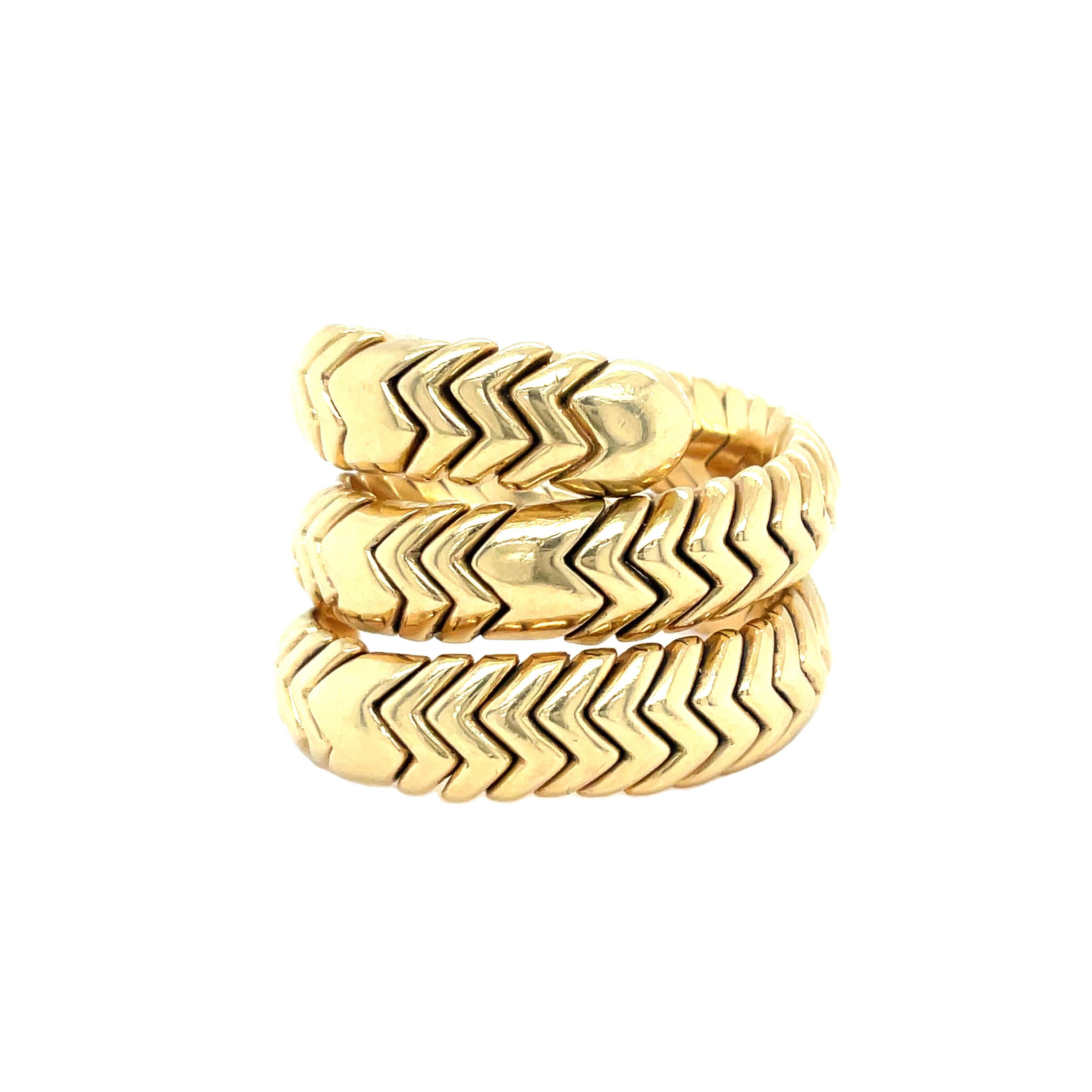De las mujeres Anillo de oro amarillo BVLGARI de 3 filas 