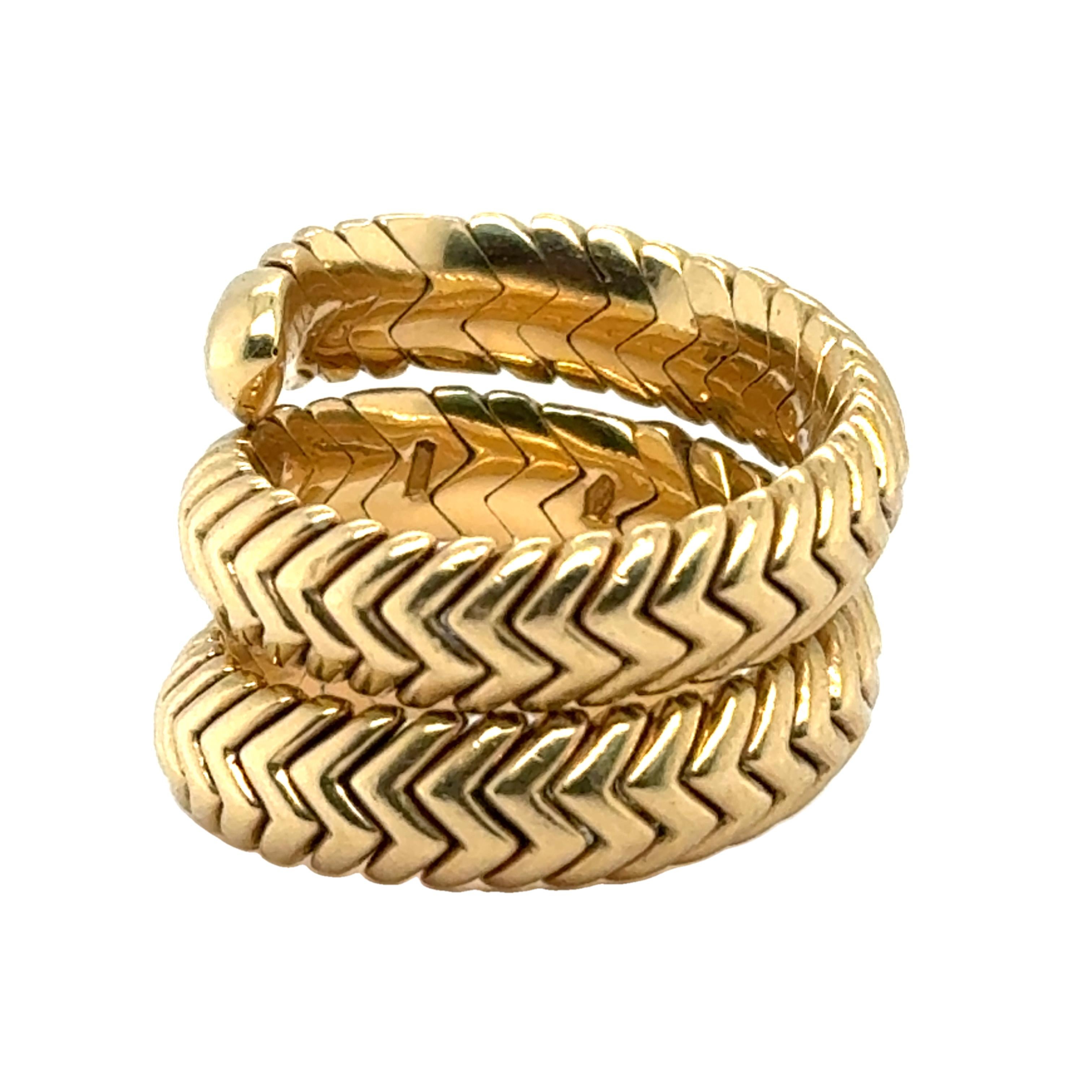 Anillo de oro amarillo BVLGARI de 3 filas 