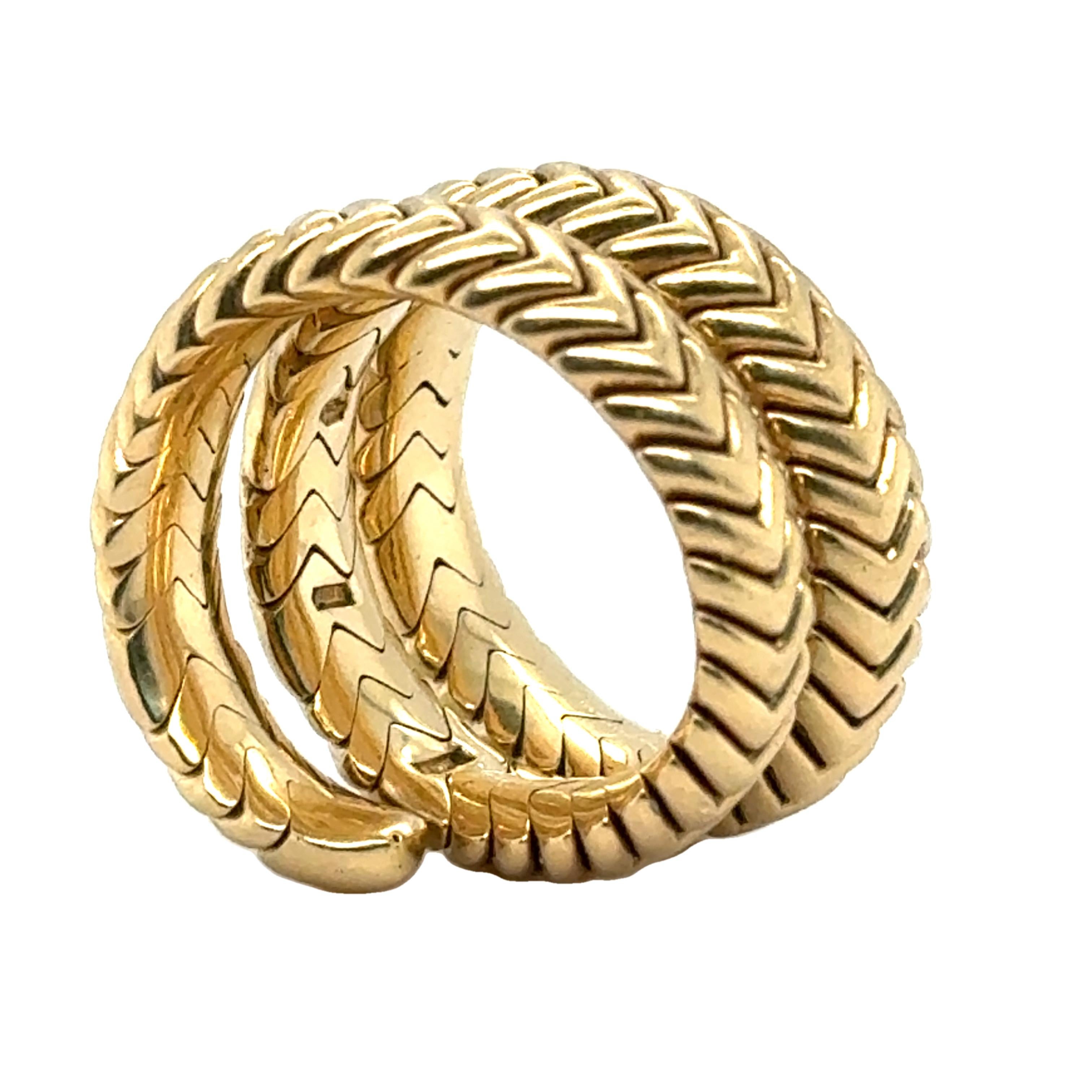 Anillo de oro amarillo BVLGARI de 3 filas 