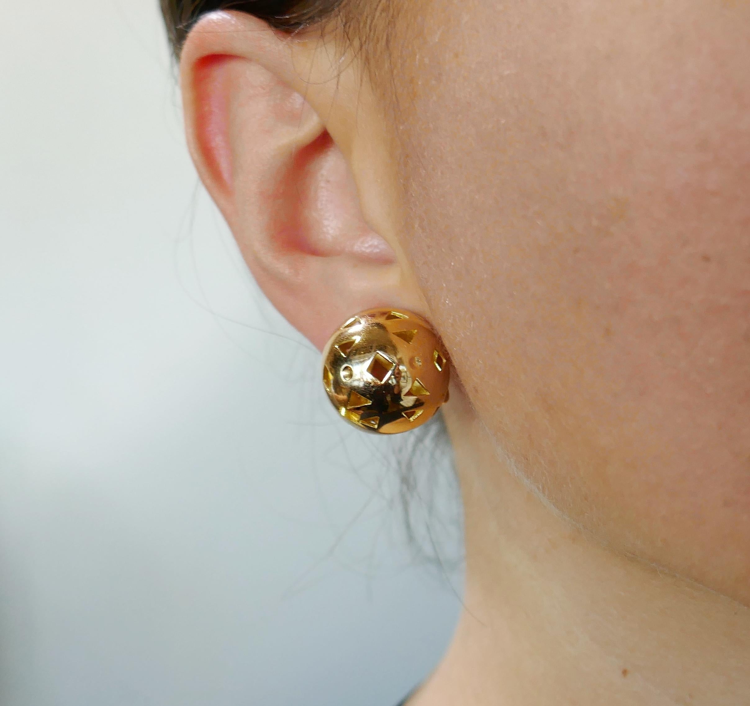 Bvlgari Yellow Gold Clip-On Ball Earrings, 1980s 3