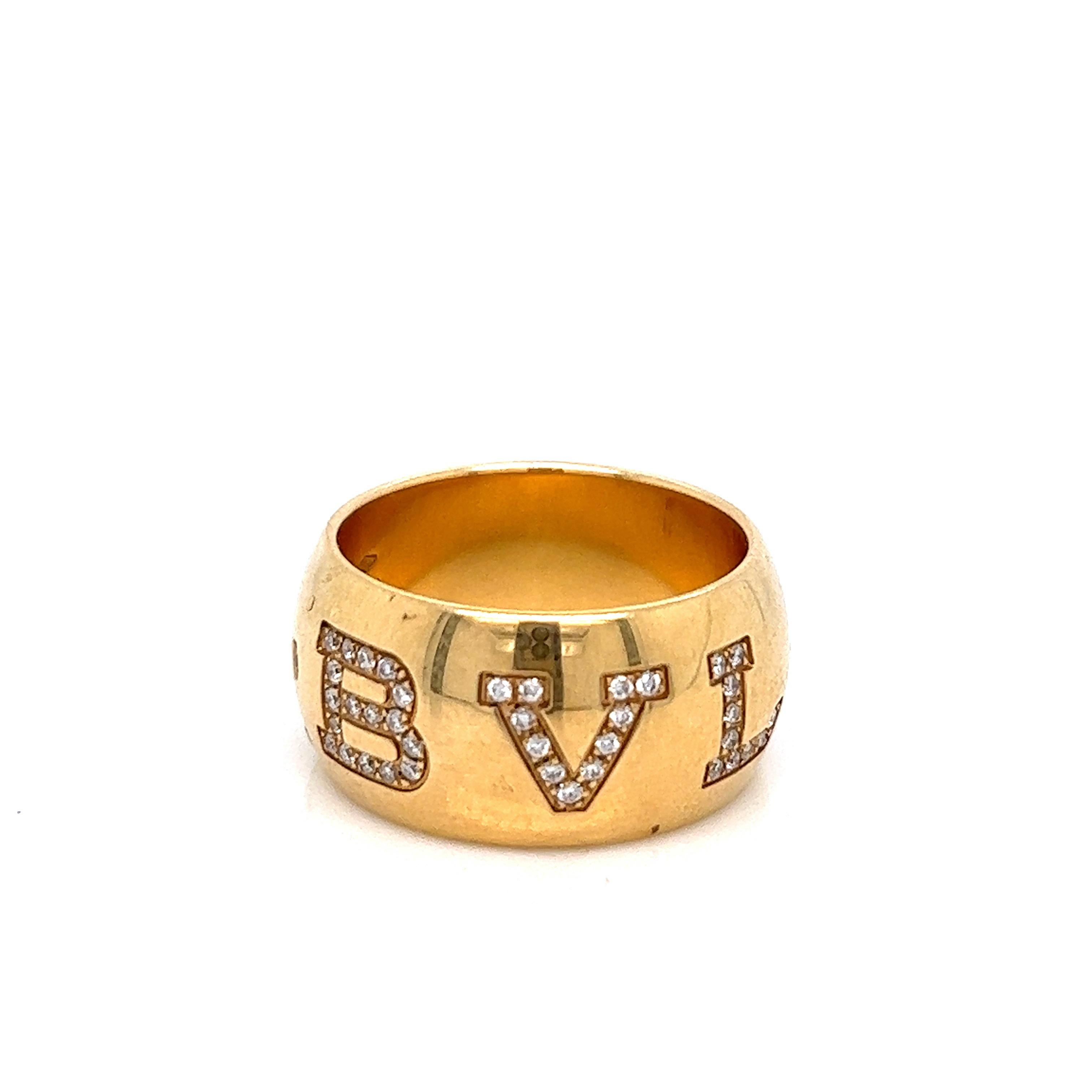 Bvlgari yellow gold diamond band ring

BVLGARI in tiny round-cut diamonds, 18 karat yellow gold; marked 750, 52, Made in Italy, 2337 AL

Size: 6 US
Total weight: 12.7 grams