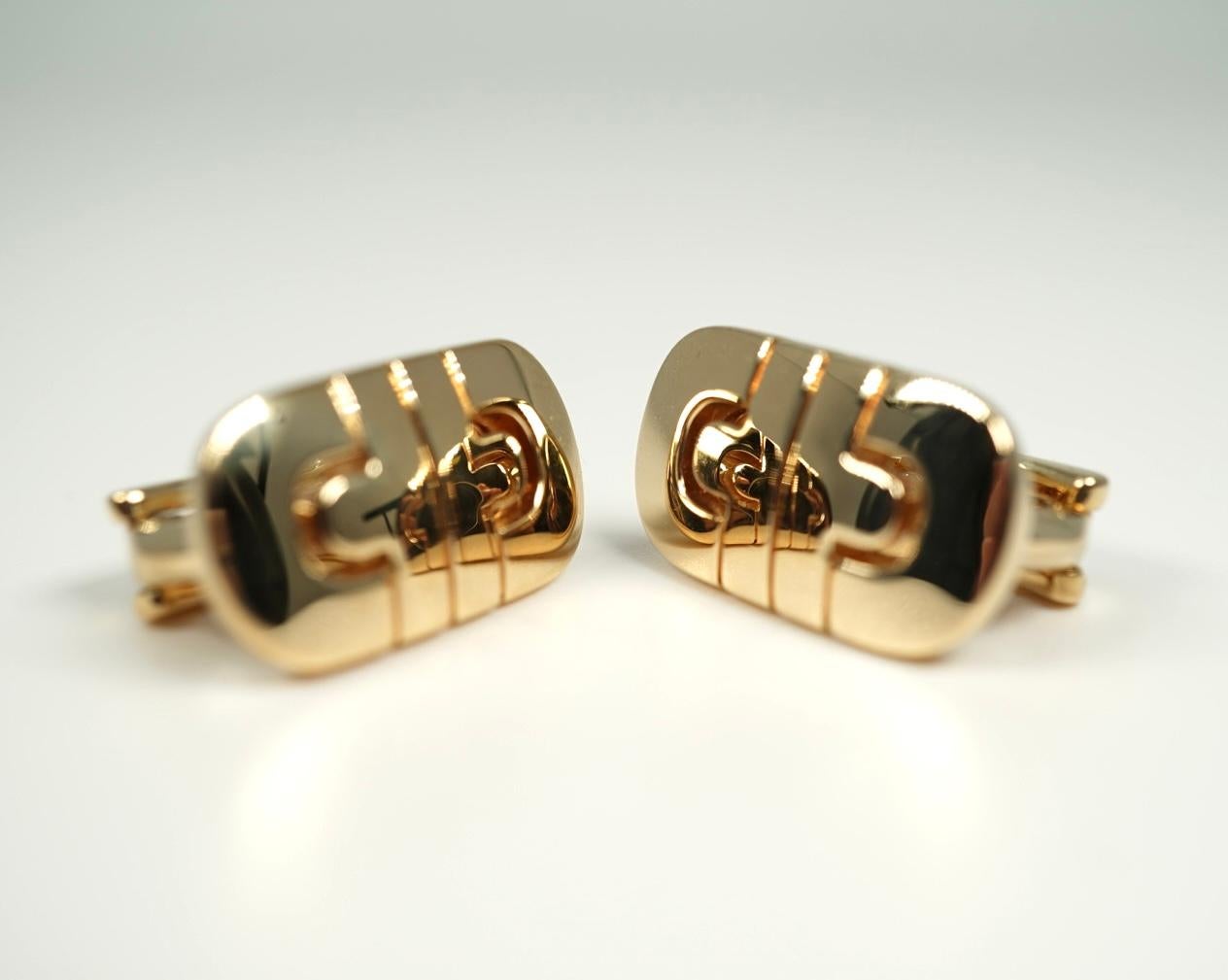 From the Parentesi Line, these yellow gold earrings by iconic designer Bvlgari are lovely!
