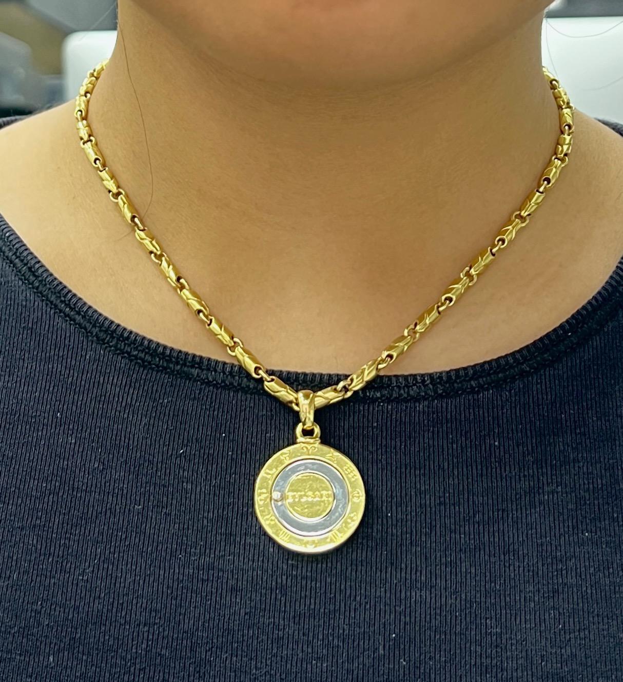Bvlgari Zodiac Pendant Gold Necklace In Excellent Condition For Sale In New York, NY
