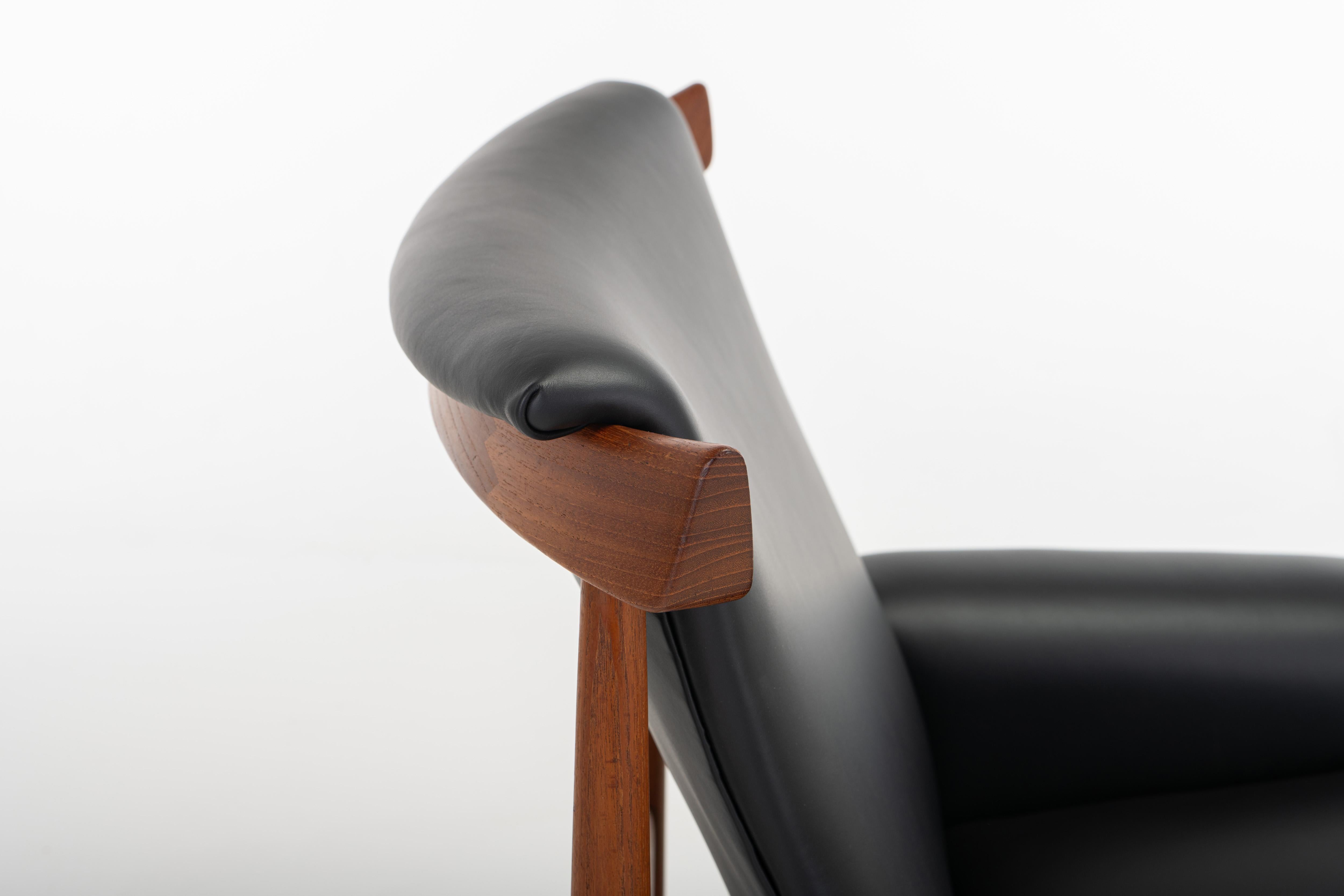 Mid-20th Century Bwana Lounge Chair and ottoman by Finn Juhl for France & Son, Denmark, 1960s For Sale