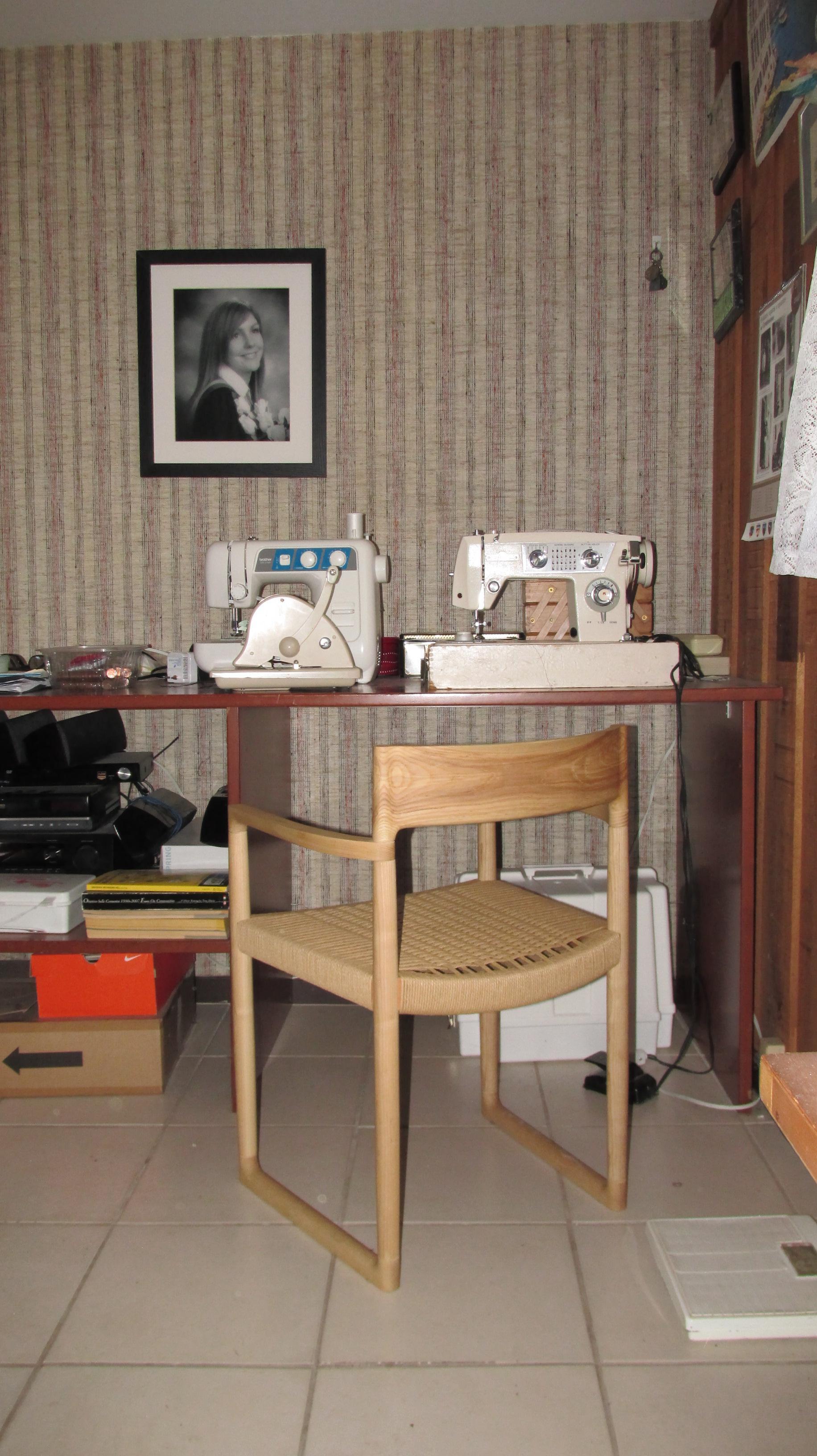 By-interiors Sweepy Chair w/ arms For Sale 3