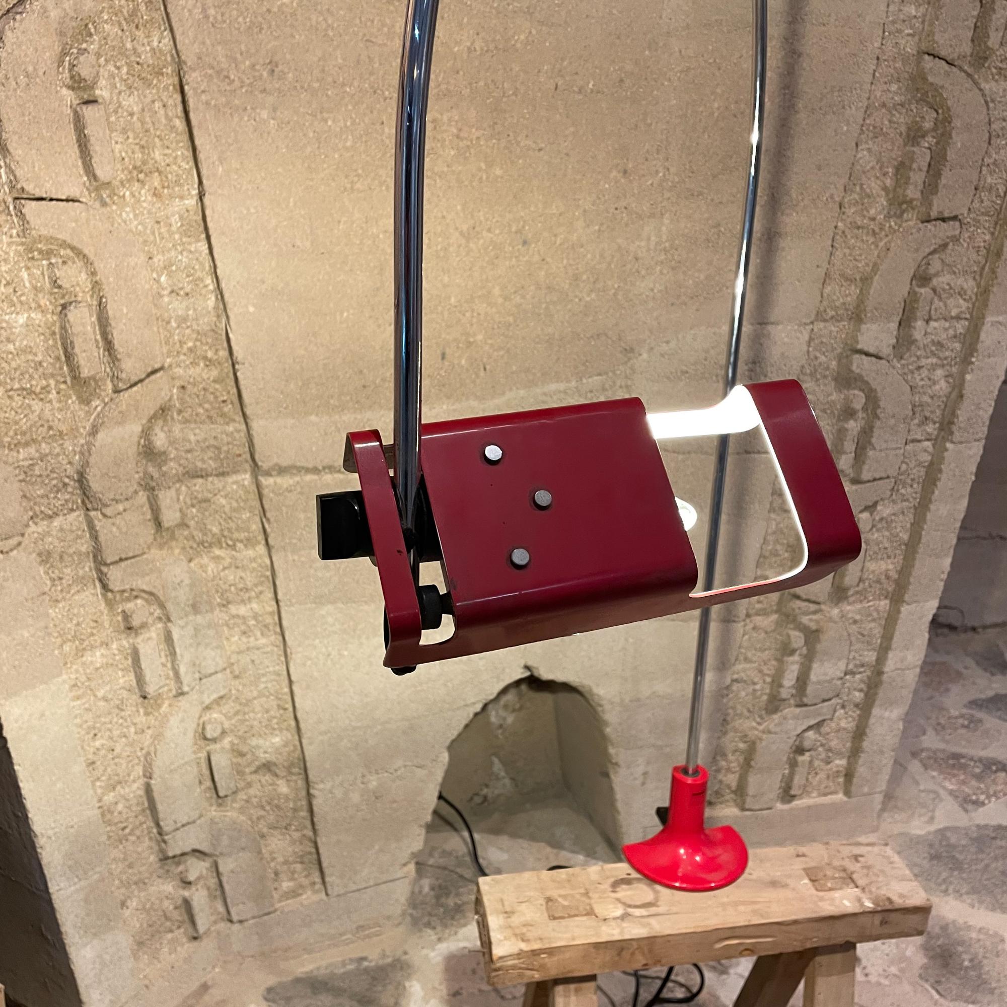 1969 Joe Colombo Architectural Red Spider Task Desk Lamp by Oluce Italy For Sale 1