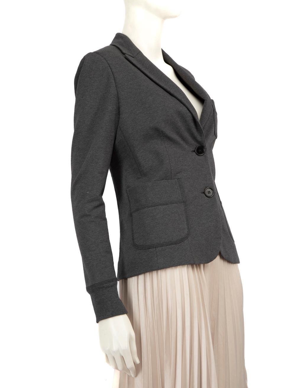 El ESTADO es Nunca usada. Esta nueva prenda de reventa de la diseñadora DAY Birger et Mikkelsen no presenta ningún desgaste visible.
  
  Detalles
  
  
  Gris 
  
  Algodón 
  
  Blazer 
  
  Un solo pecho
  
  3x Bolsillos delanteros
  
  Hombros