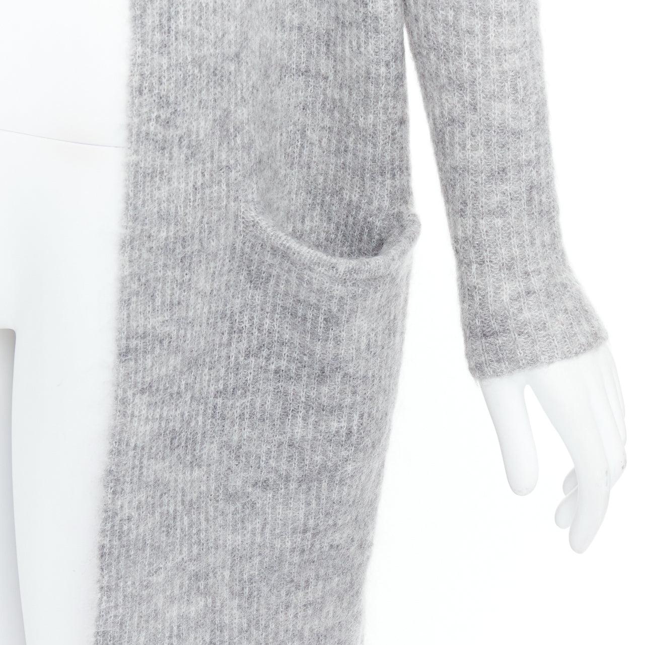 Pull cardigan long en laine mohair mélangée grise MALENE BIRGER XS
Référence : AEHI/A00005
Marque : By Malene Birger
MATERIAL : Laine, Mohair, Mélange
Couleur : Gris
Motif : Solide
Fabriqué en : Chine

CONDITION :
Condition : Excellent, cet article