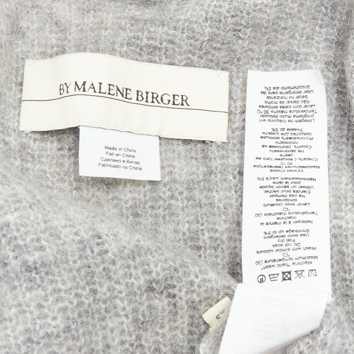 Pull cardigan long en laine mohair mélangée grise MALENE BIRGER XS en vente 3
