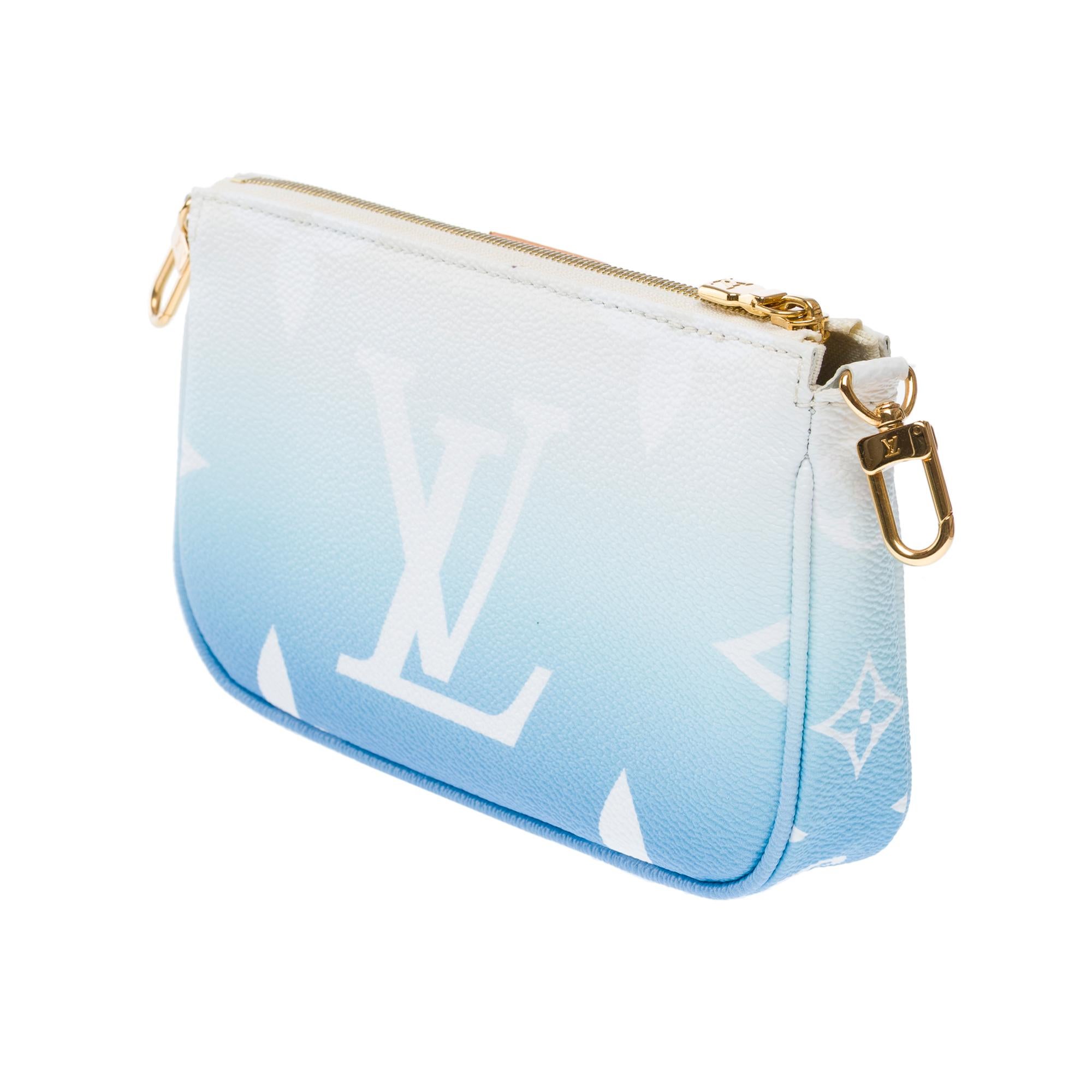 By the Pool Louis Vuitton Multi-Pochette shoulder bag in Blue canvas, GHW For Sale 8
