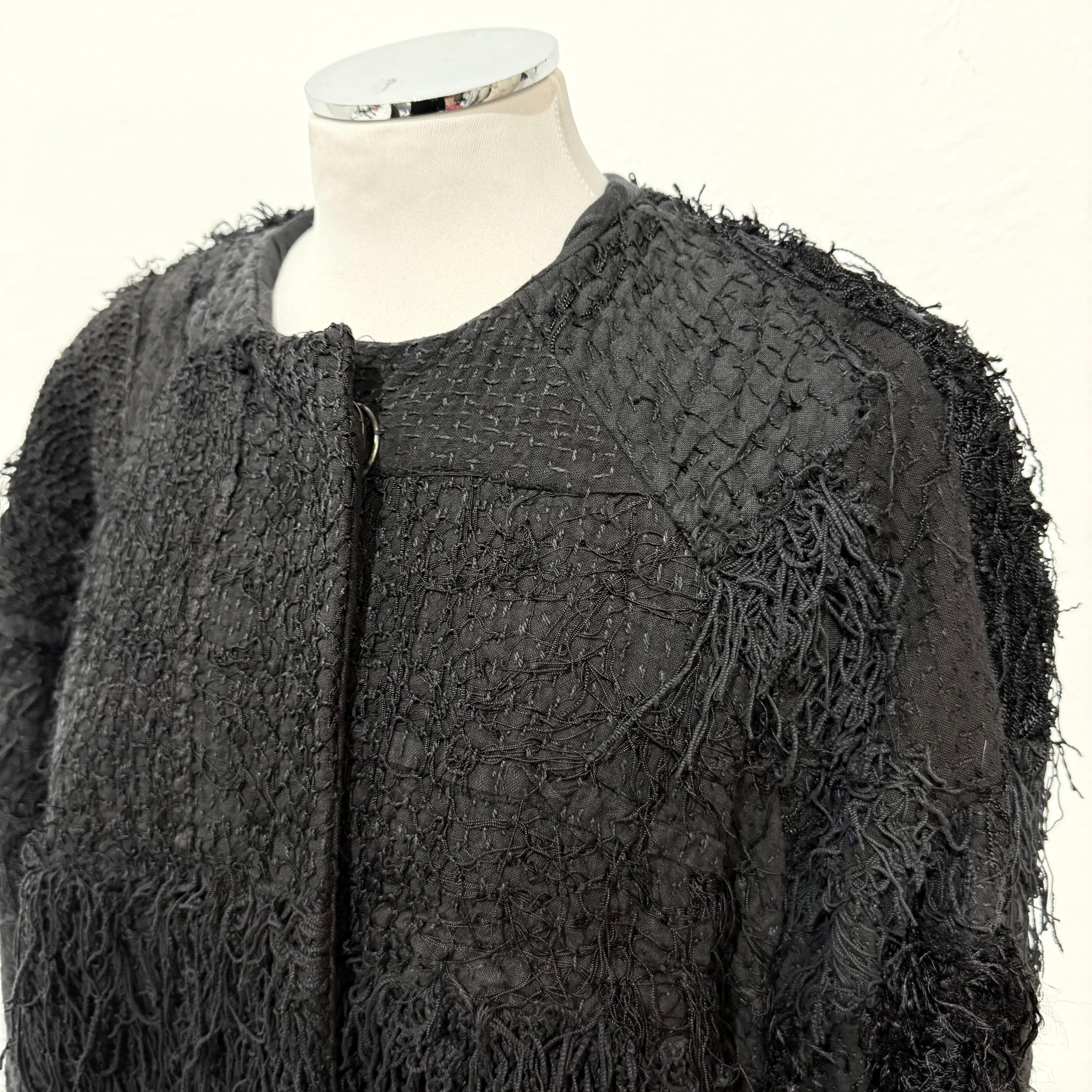 Noir By Walid London Manteau noir à franges Taille S en vente