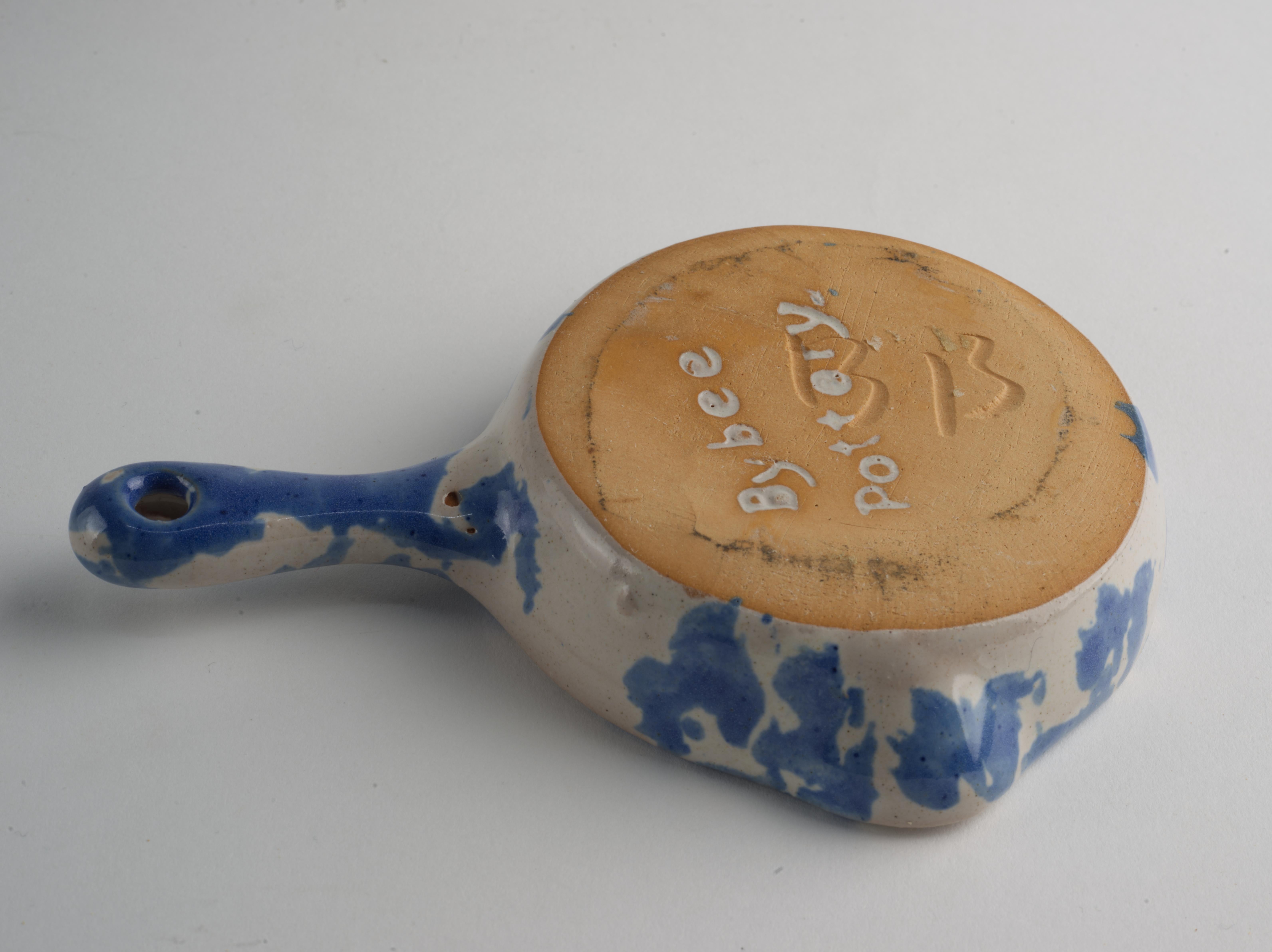 Glazed Bybee Pottery Set of 2 Bowls, Blue Spongeware Kentucky Art Pottery For Sale
