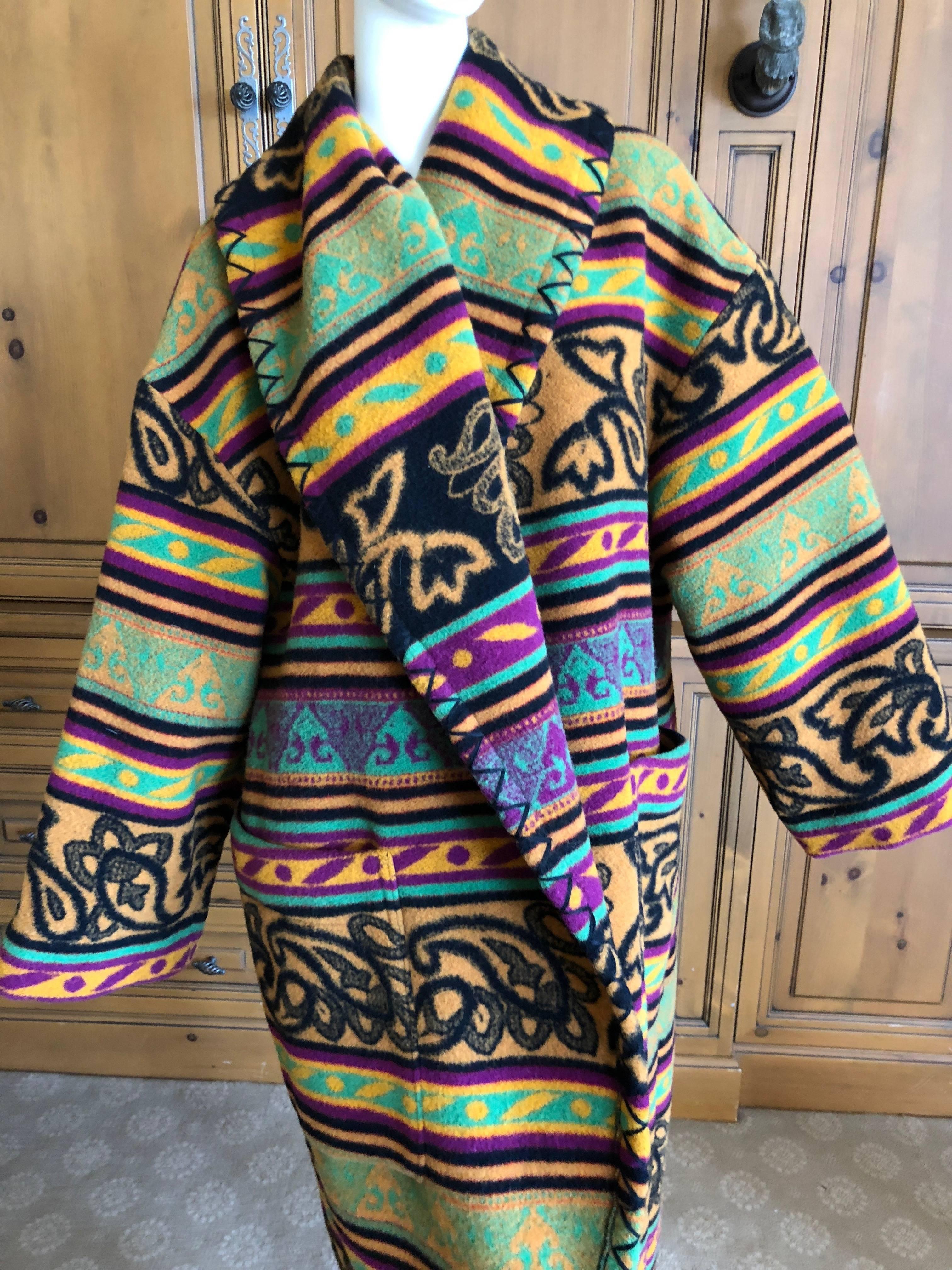 Byblos 1970's Blanket Coat by Gianni Versace
A rare piece from the 70's. Very soft wool
Size 38
Bust 48