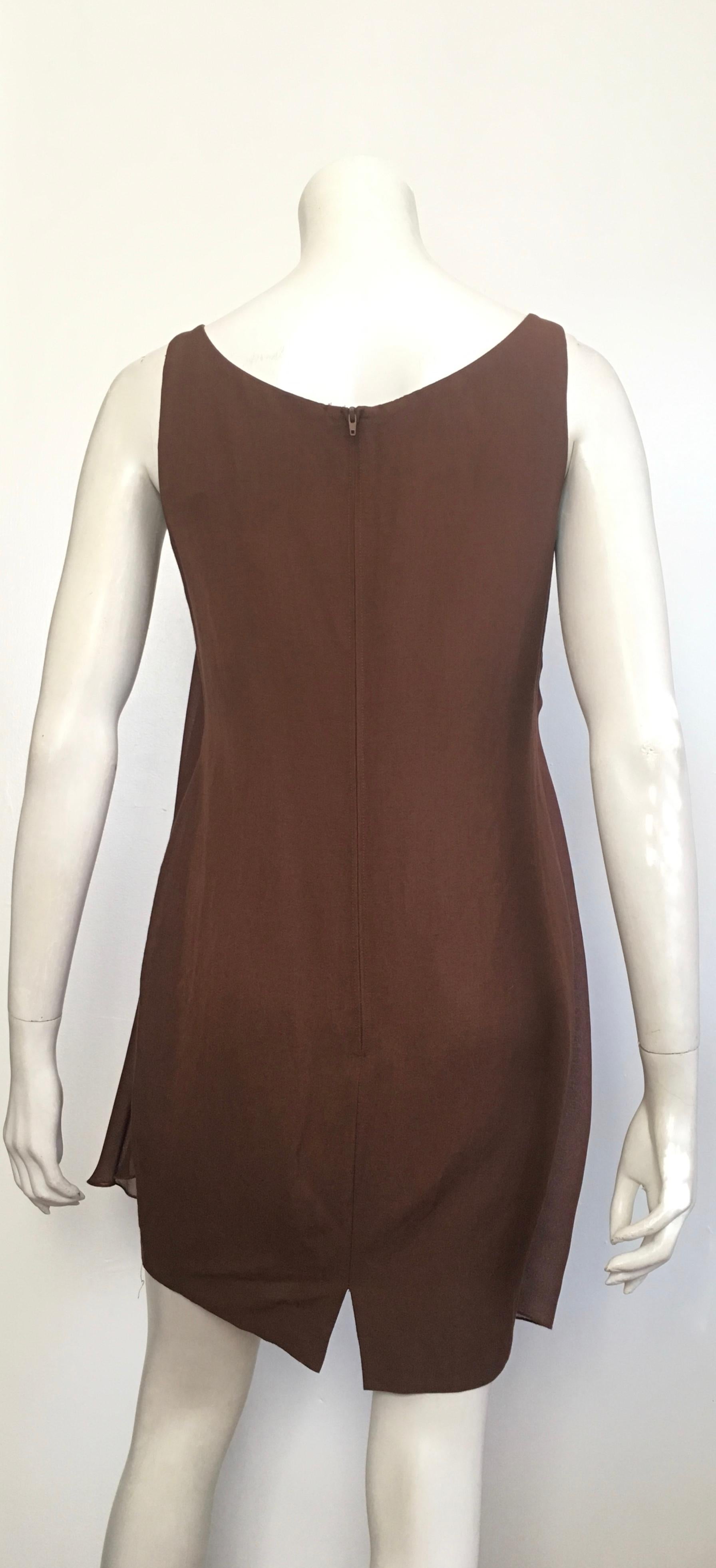 Byblos 1980s Brown Linen Sleeveless Sheath Dress Size 6. For Sale 3