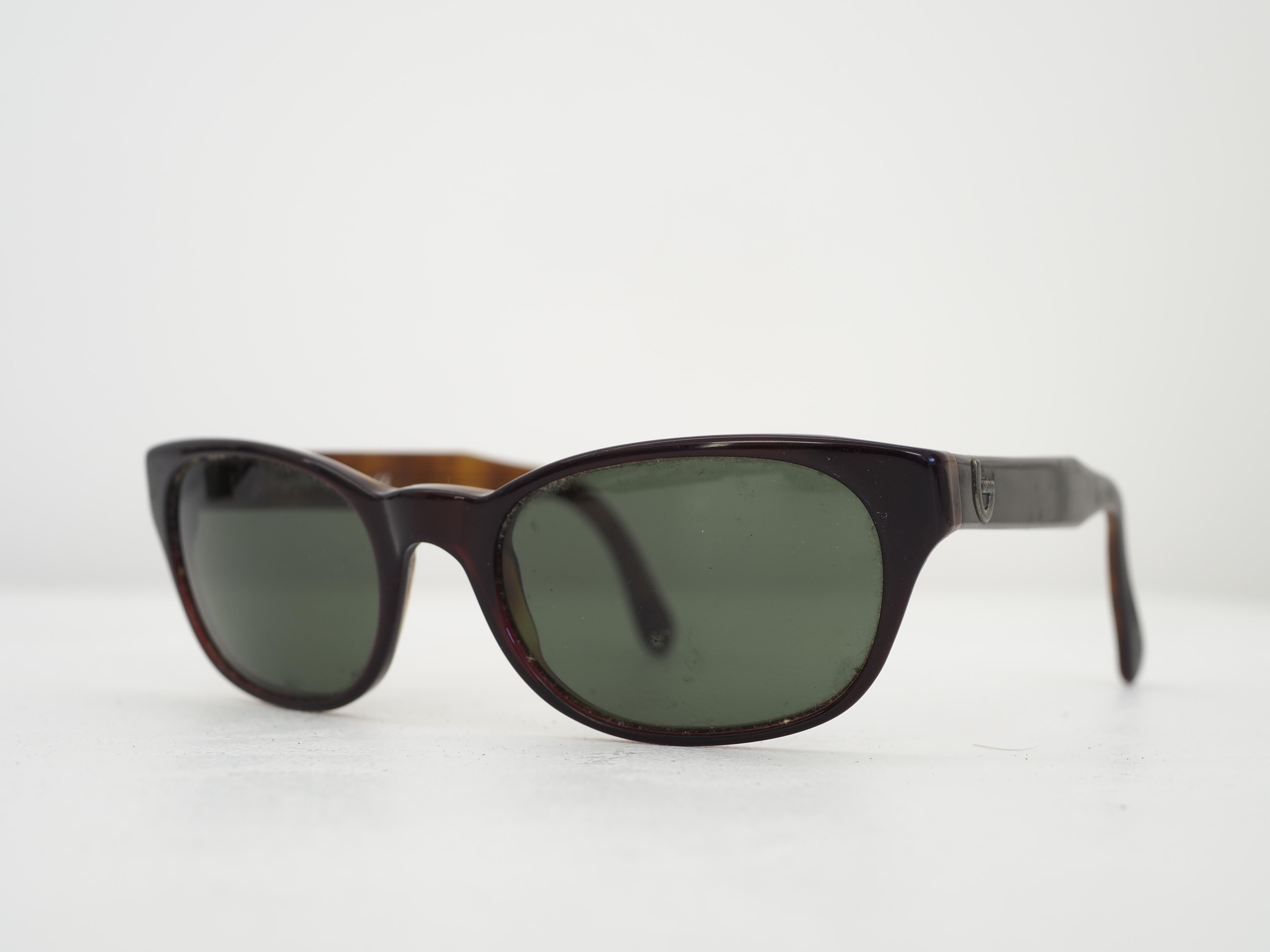 Byblos brown sunglasses In Good Condition For Sale In Capri, IT