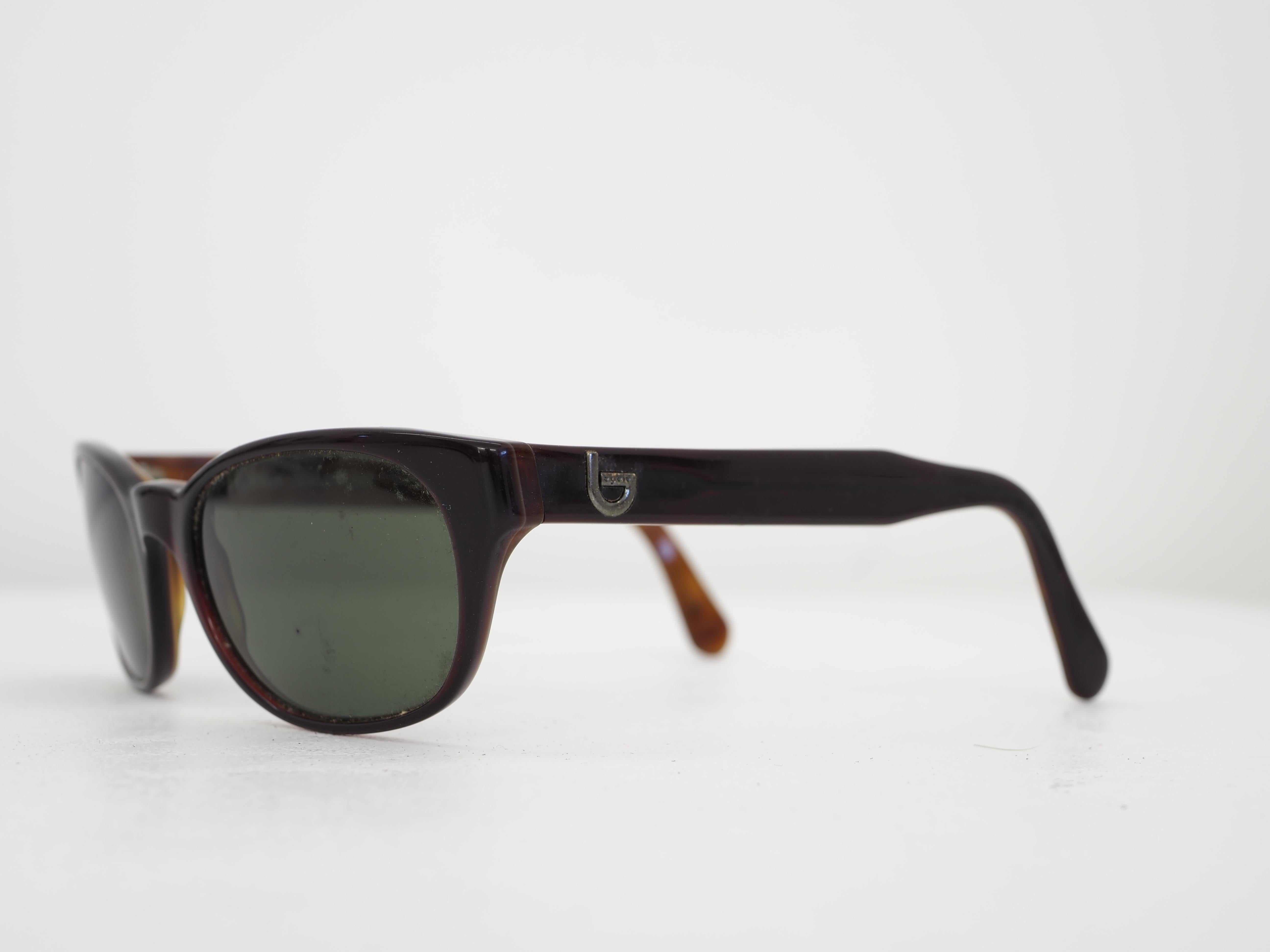 Women's or Men's Byblos brown sunglasses For Sale