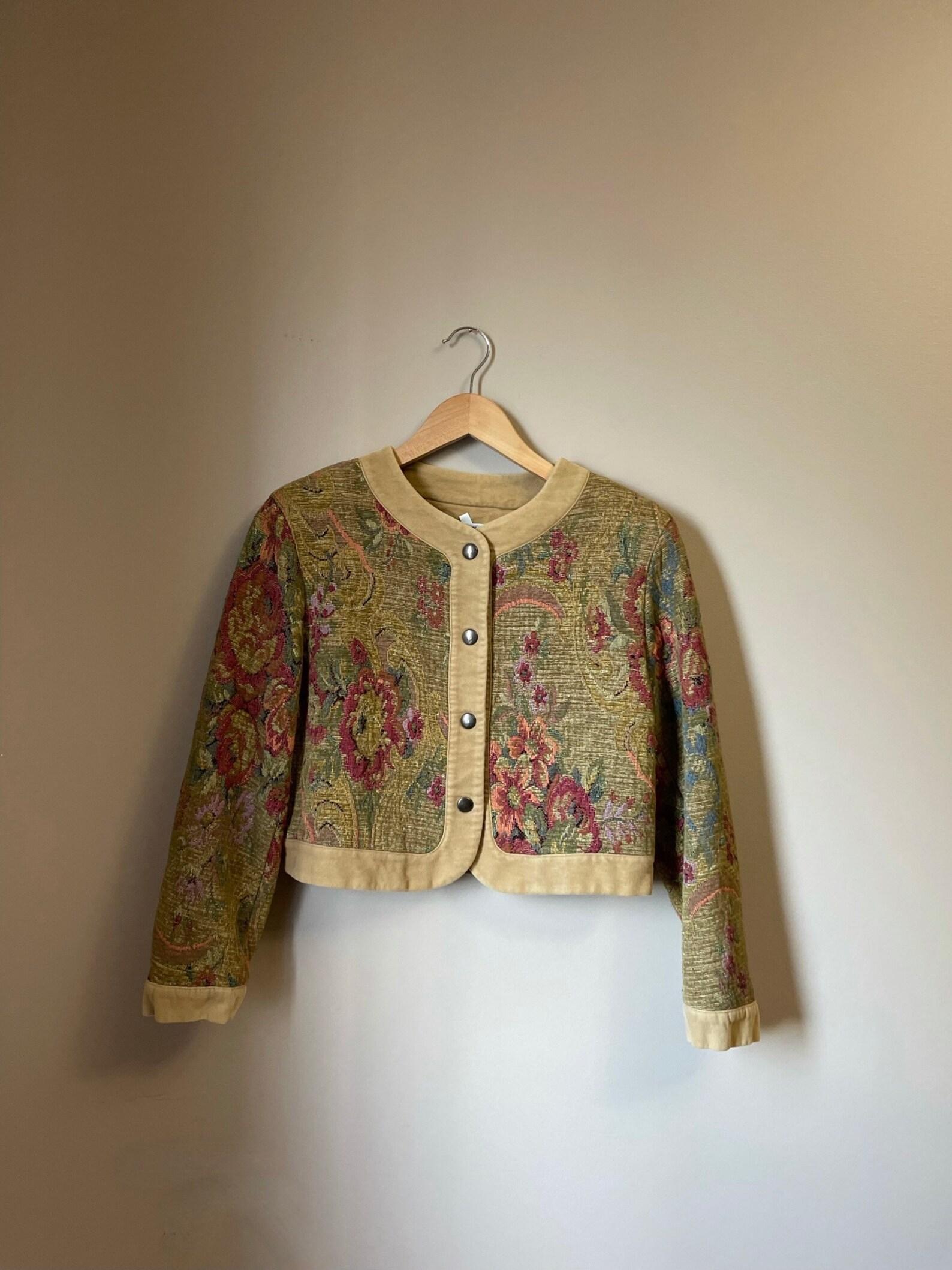 Byblos Camel Beige Cropped Jacket, Circa 1990s For Sale 3