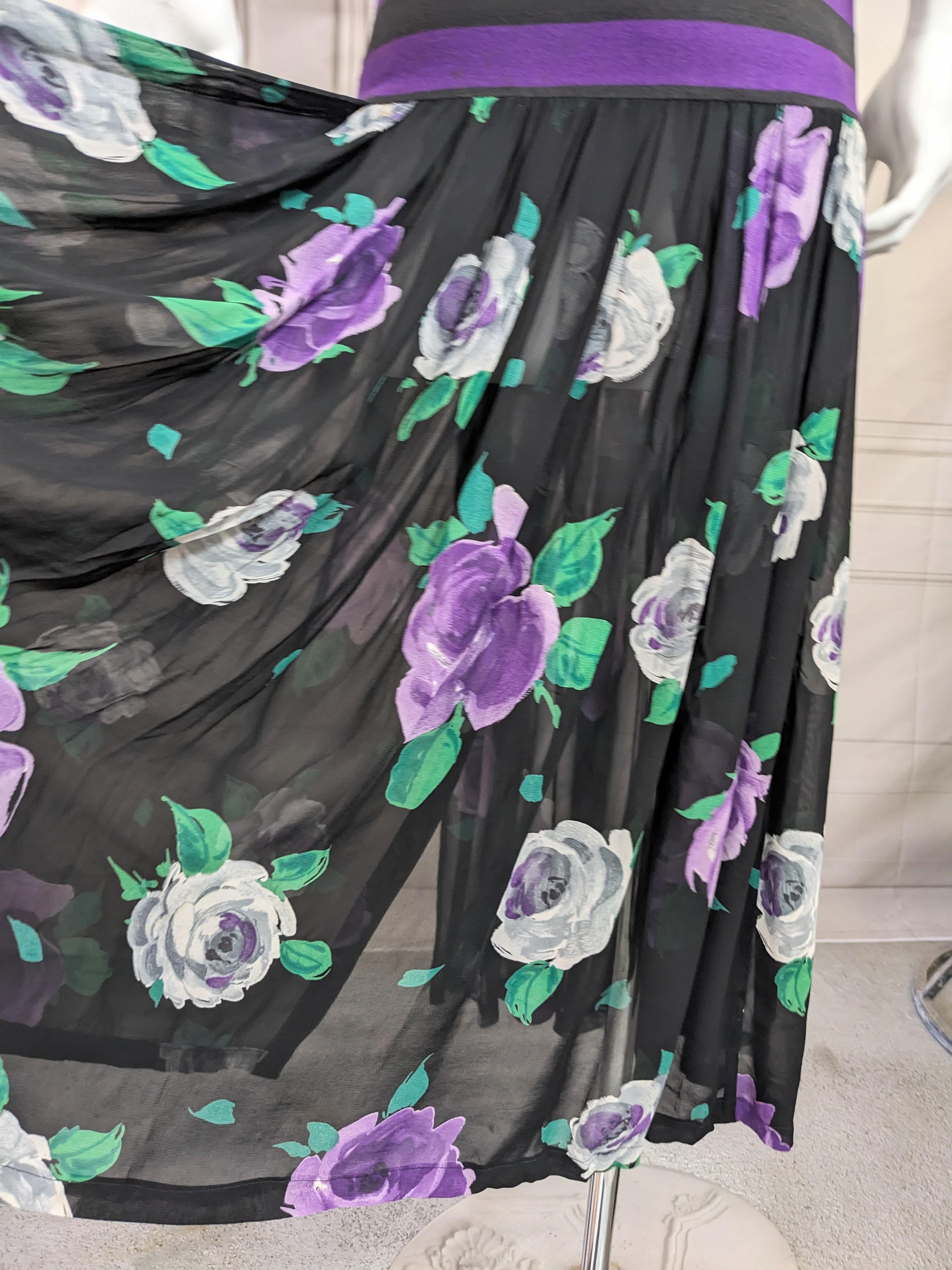 Byblos Rock aus Jersey und geblümtem Chiffon im Angebot 1