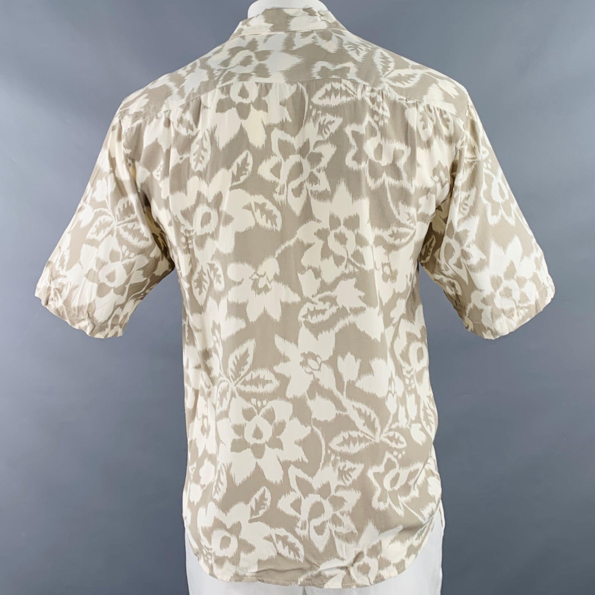 BYBLOS Größe 46 Tan Cremefarbenes Kurzarmhemd mit einer Tasche und Blumenmuster (Beige) im Angebot
