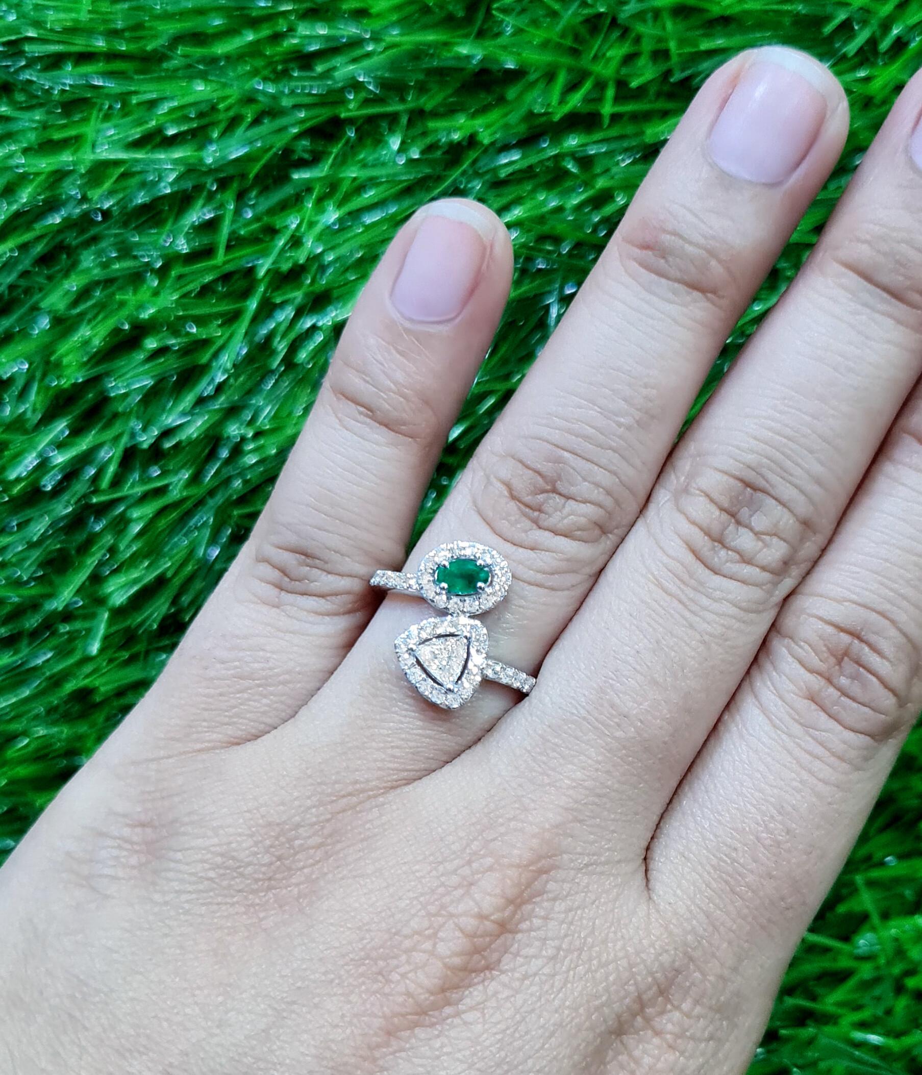 It comes with the Gemological Appraisal by GIA GG/AJP
All Gemstones are Natural
Oval Emerald = 0.26 Carat
Diamonds = 0.77 Carats
Metal: 18K White Gold
Ring Size: 7* US
*It can be resized complimentary
