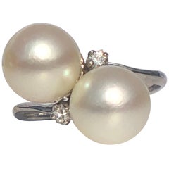 Bypass Twin Cultured Pearl & Round Brilliant Cut  White Diamond Ring 18ct Gold 