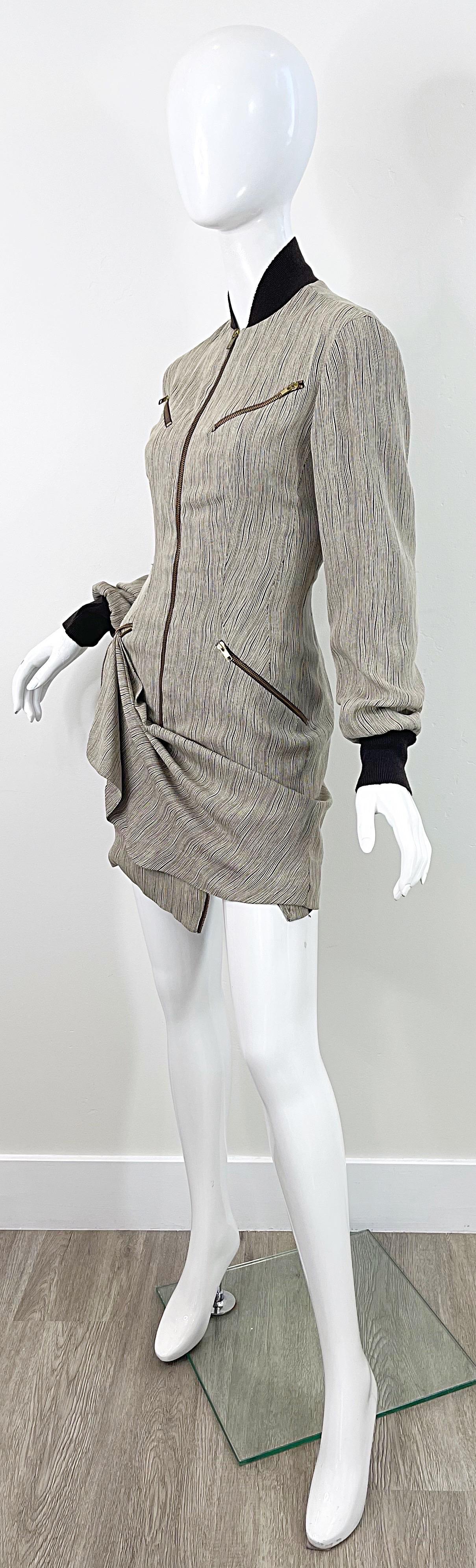 Byron Lars 1990s Tan Brown Avant Garde Cremallera Rayón Vintage 90s Mini Vestido 4 / 6 en venta 5