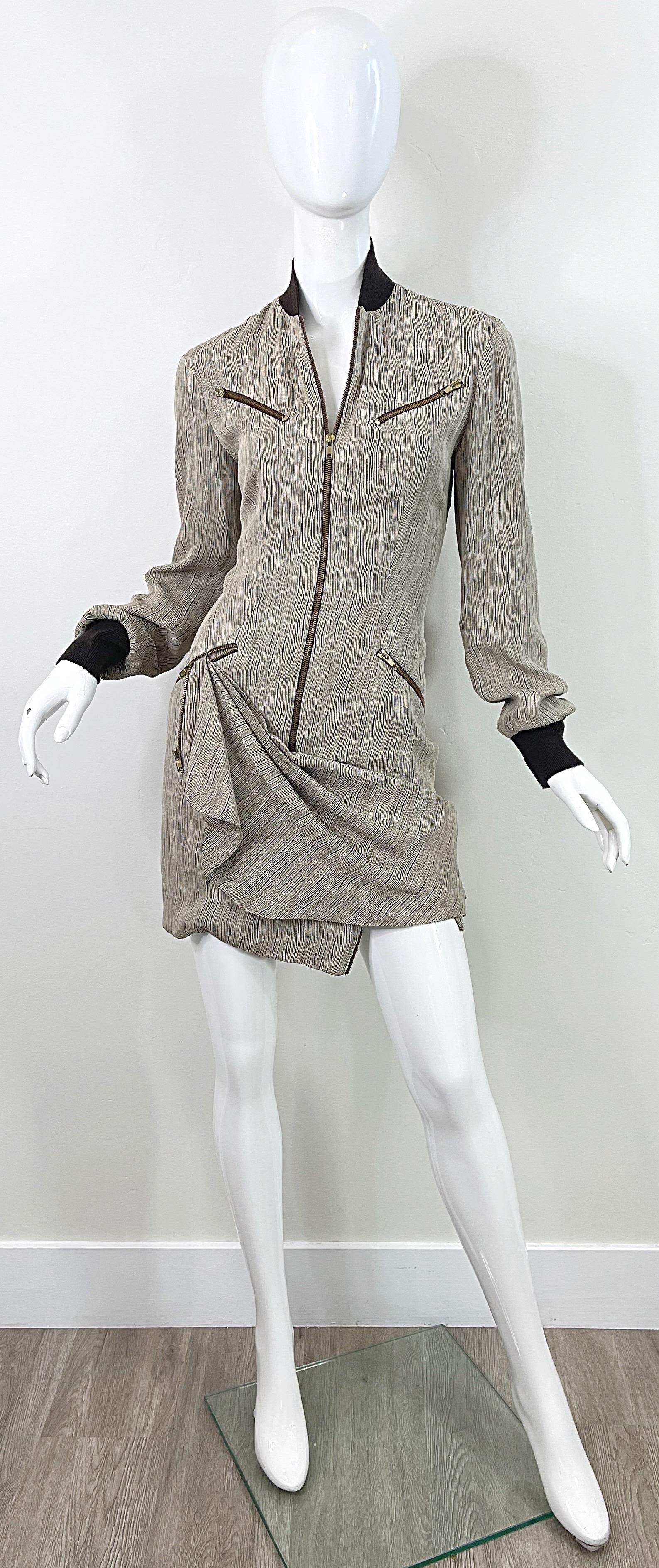 Byron Lars 1990s Tan Brown Avant Garde Cremallera Rayón Vintage 90s Mini Vestido 4 / 6 Beige en venta