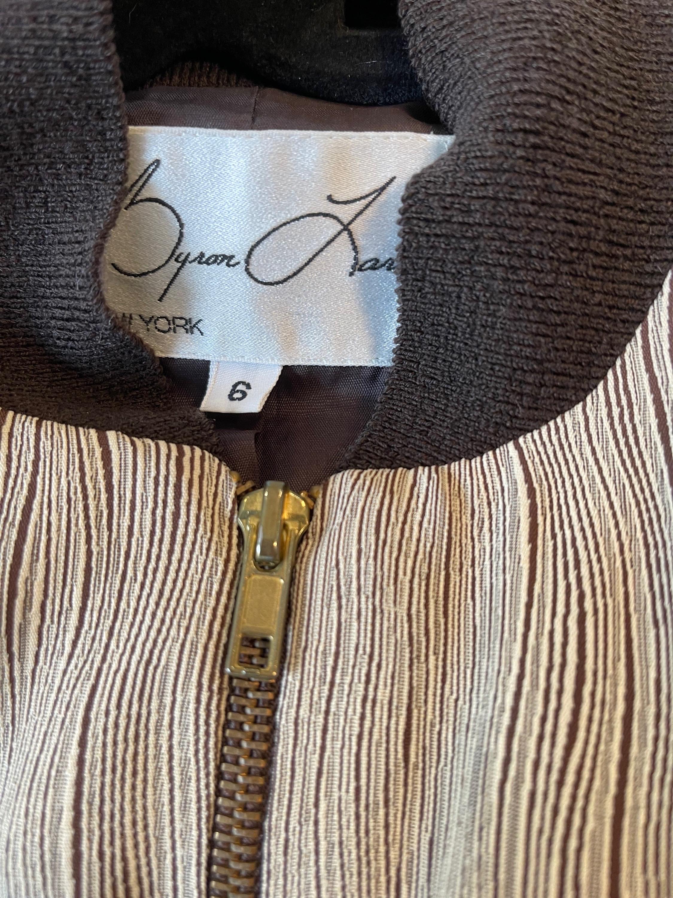 Byron Lars 1990s Tan Brown Avant Garde Cremallera Rayón Vintage 90s Mini Vestido 4 / 6 en Excelente estado para la venta en San Diego, CA