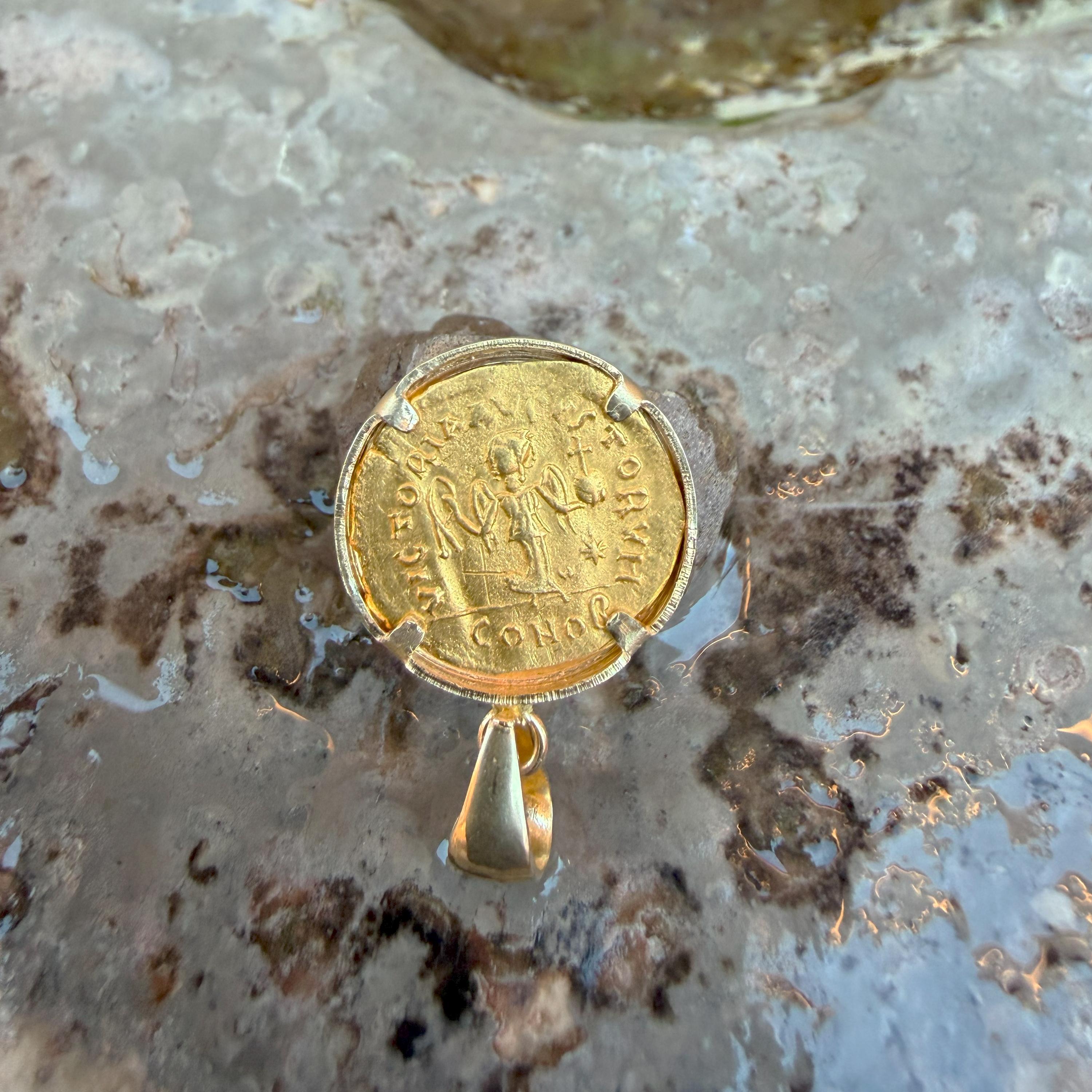 Romano classico Byzantine 24Kt Gold Coin 6th Cent. AD 18kt Pendant depicting Emperor Justinian I in vendita