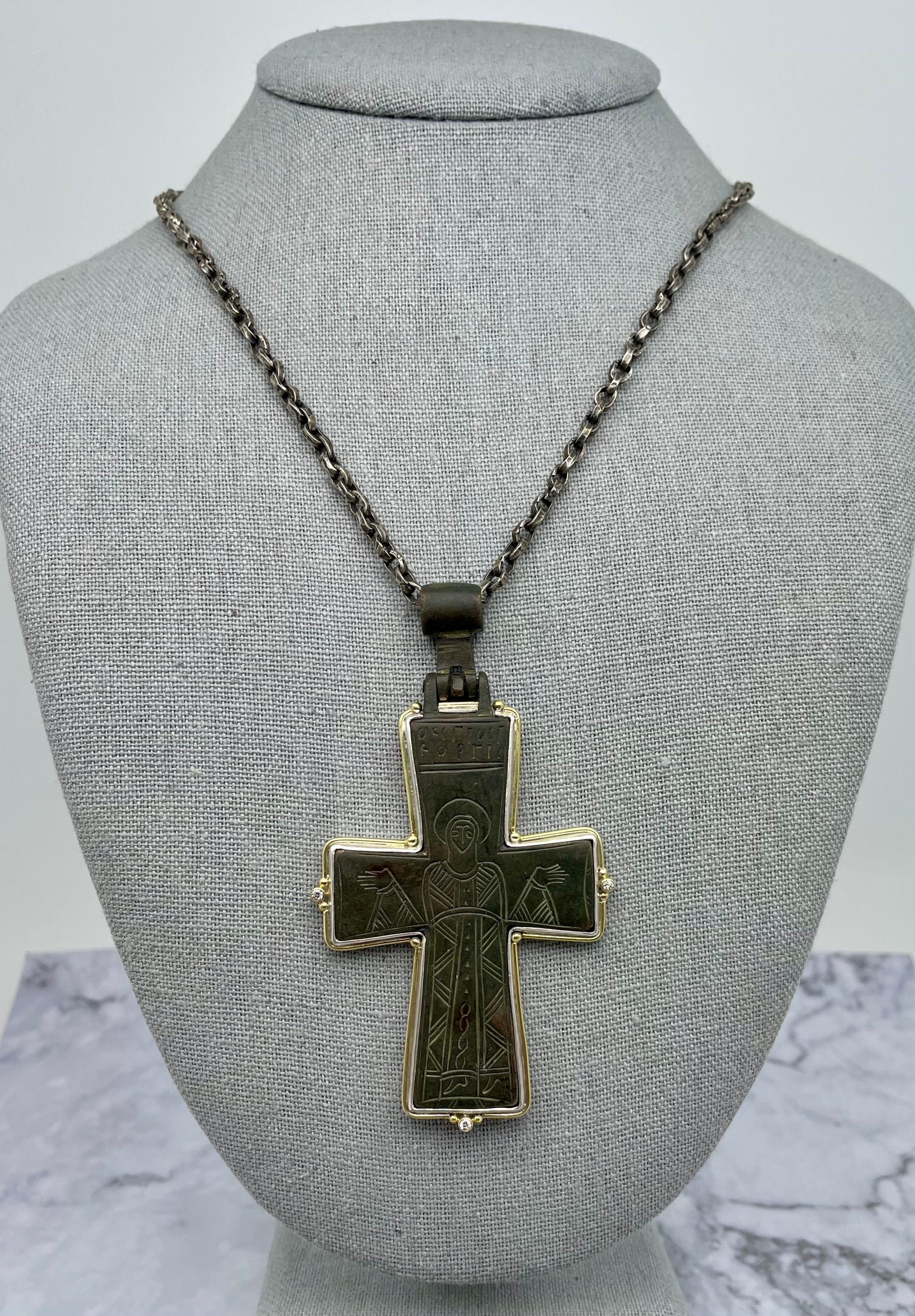 Byzantinisches 8-11. Jahrhundert Große Bronzereliquery Kreuz-Diamanten Silber 18K Gold  im Angebot 1