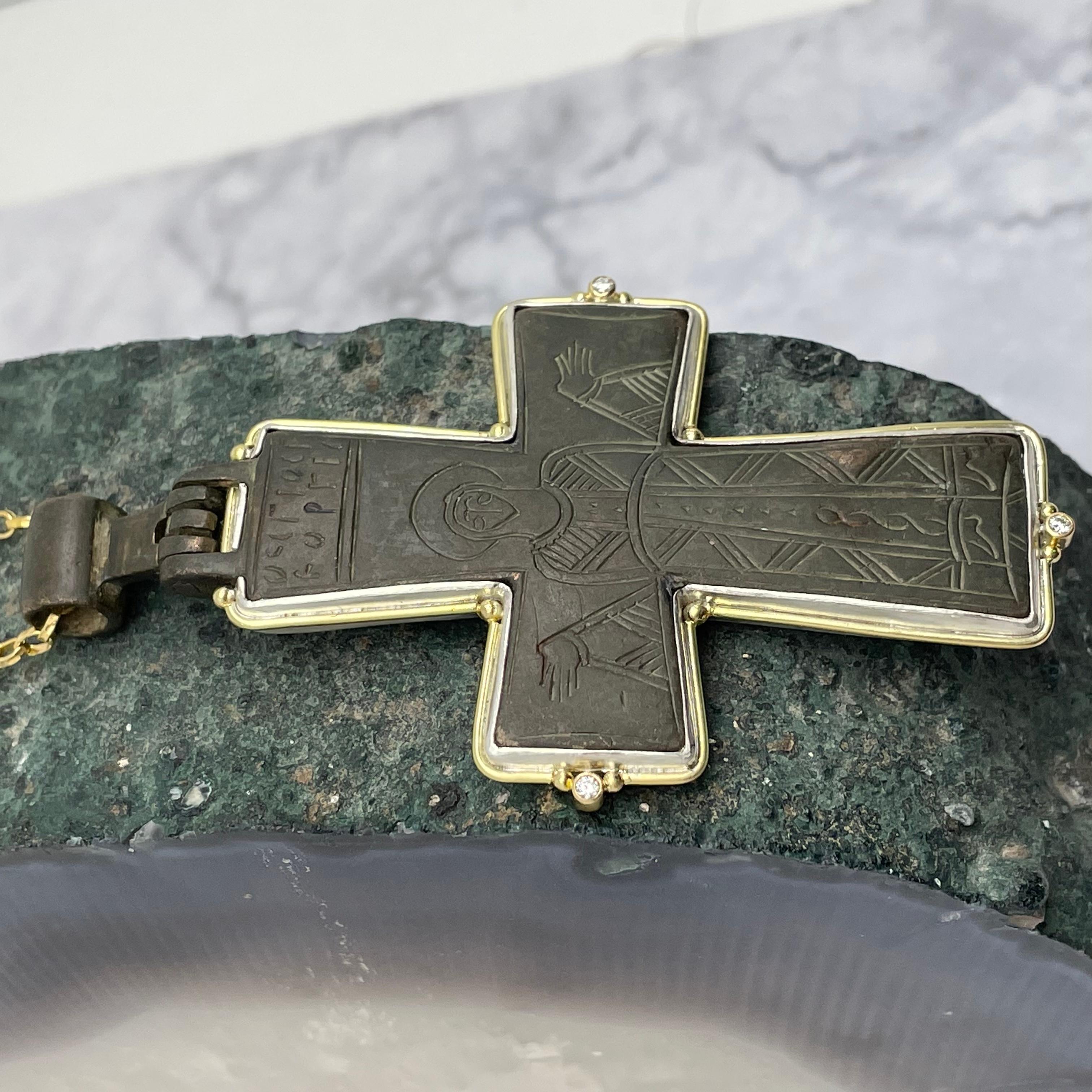 Byzantinisches 8-11. Jahrhundert Große Bronzereliquery Kreuz-Diamanten Silber 18K Gold  im Angebot 2