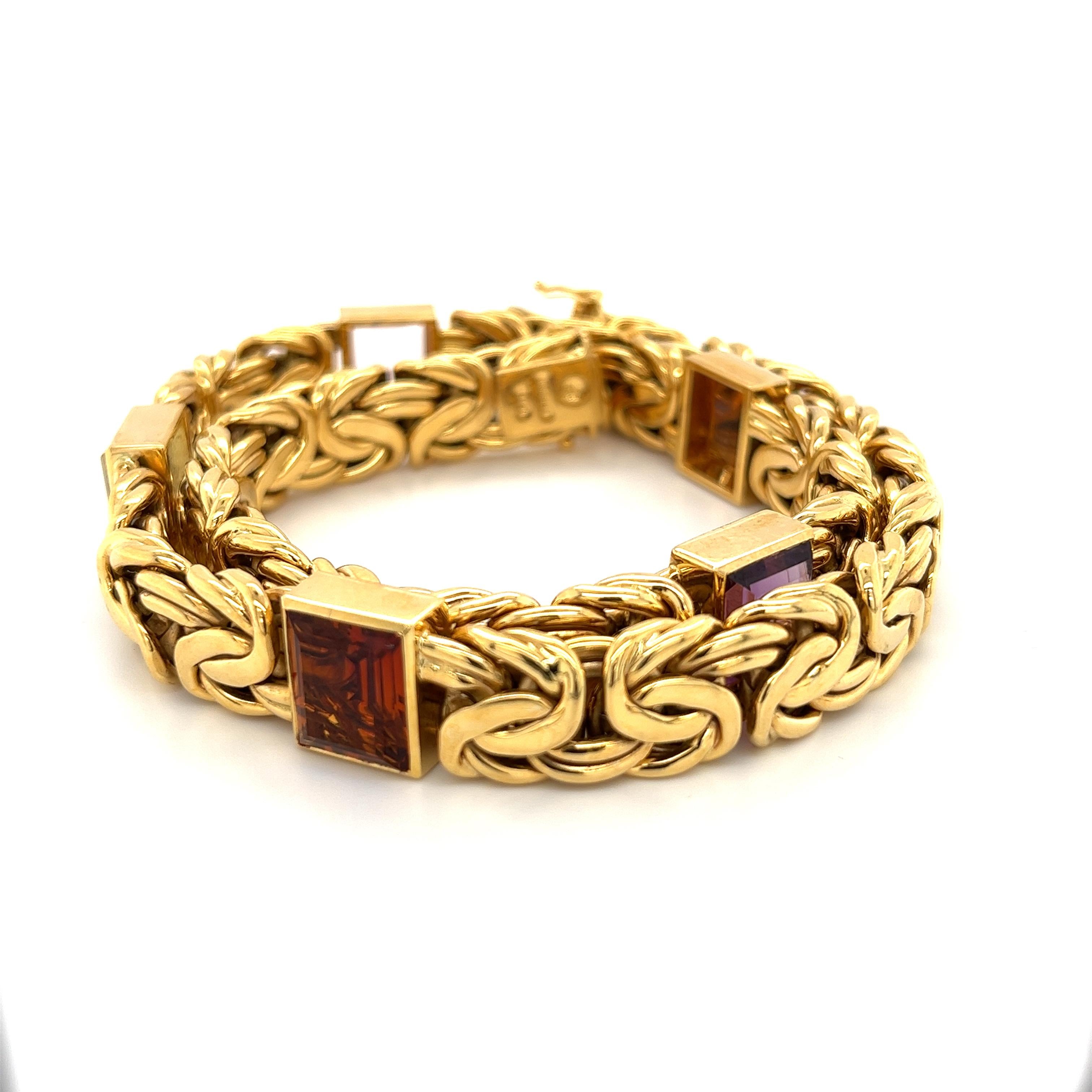 Chaîne byzantine Bracelet en or 18 carats avec plusieurs pierres précieuses, collier en or jaune 18 carats en vente 1