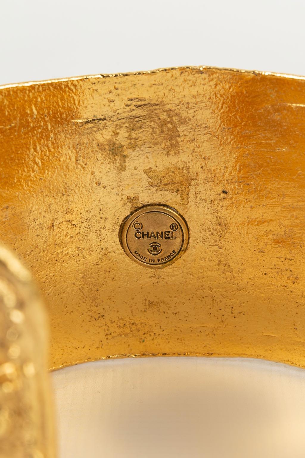 Byzantine Chanel Gold metal Bracelet For Sale 1