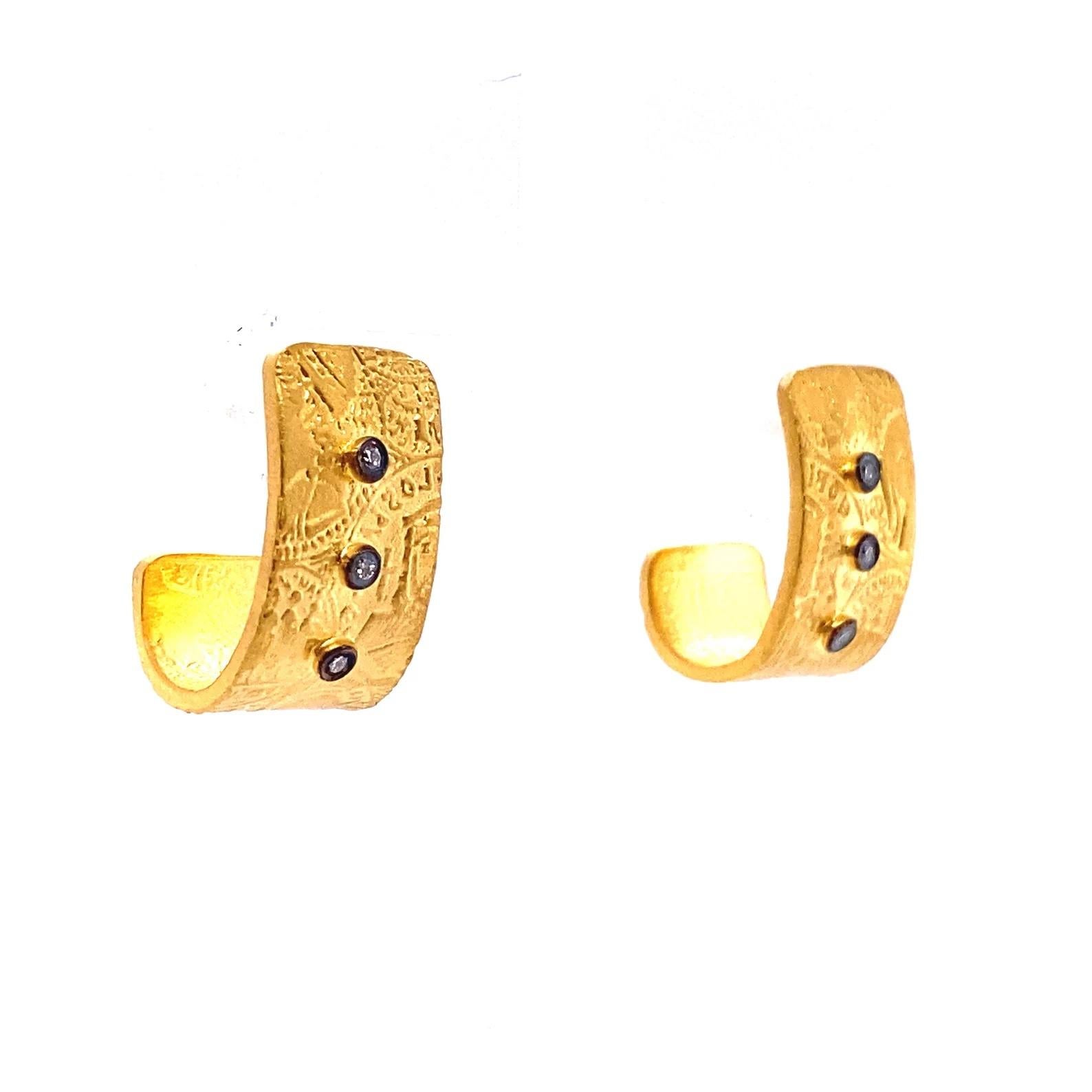 Byzantine Coin Surface Post Earrings 24K Gold w/ Diamonds by Kurtulan Jewellery In New Condition For Sale In Bozeman, MT
