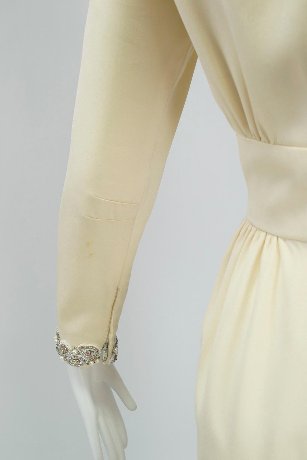 Byzantinisches Hochzeitskleid aus cremefarbener, juwelenbesetzter Seide mit Modeschmuck-Einsatz und Rock - M, 1968 im Angebot 4