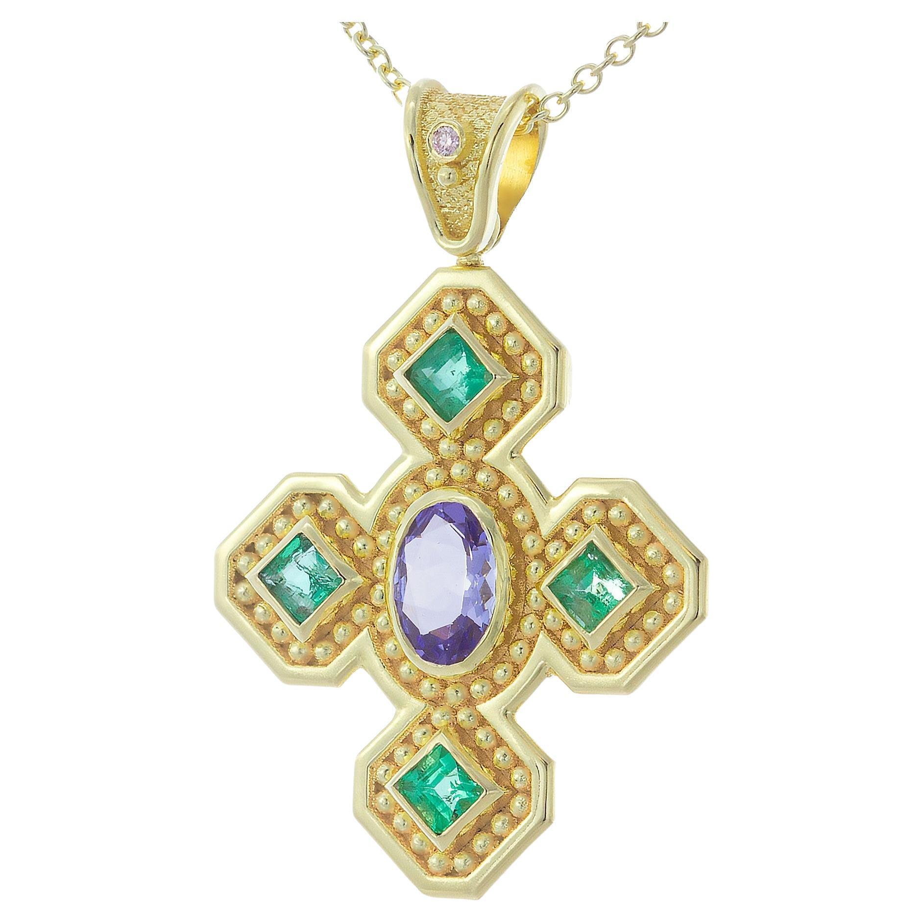 Pendentif croix byzantine avec émeraudes, tanzanite et diamants en vente