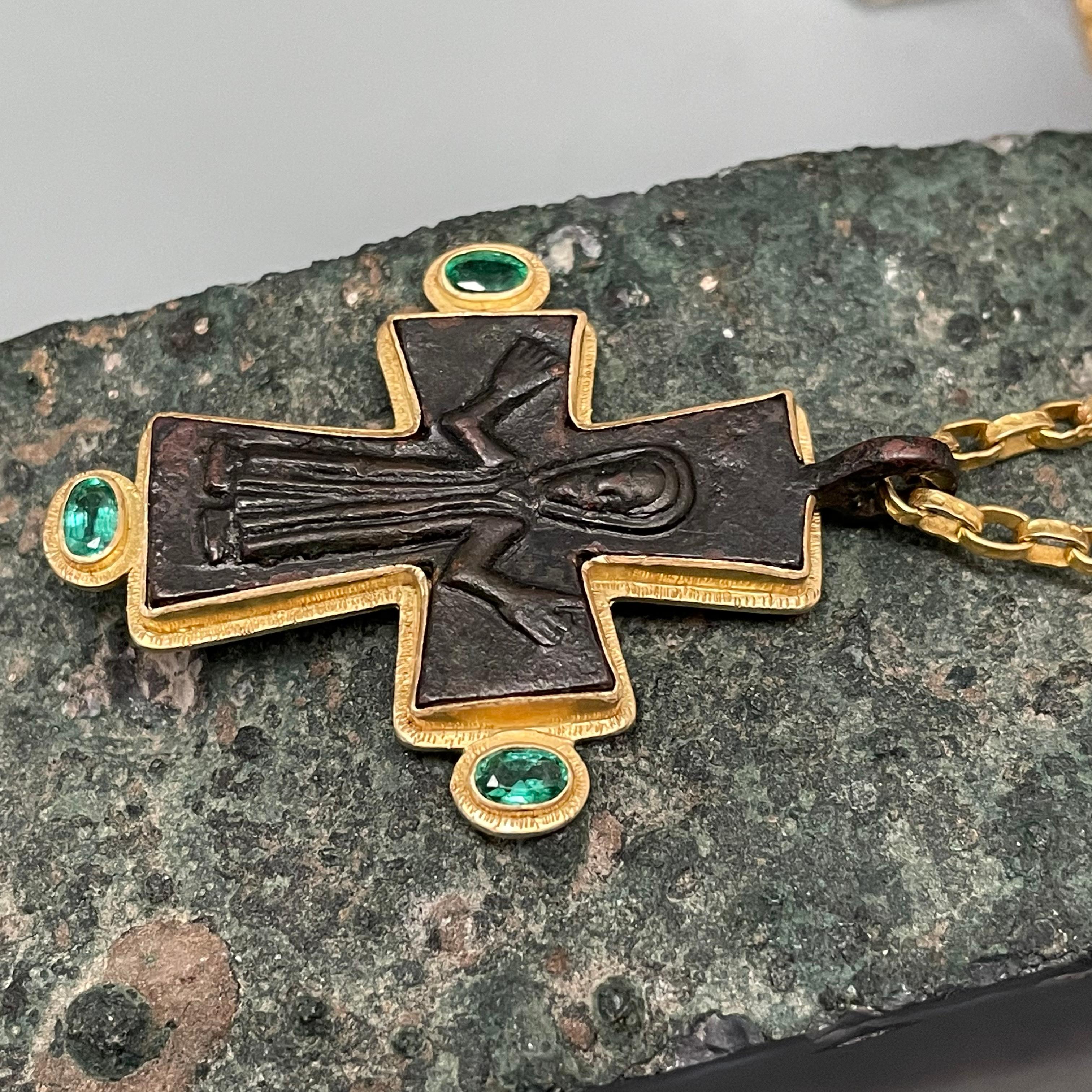 Byzantine Authentic 8th to 11th Century Bronze Cross Emeralds 18k Gold Pendant 2