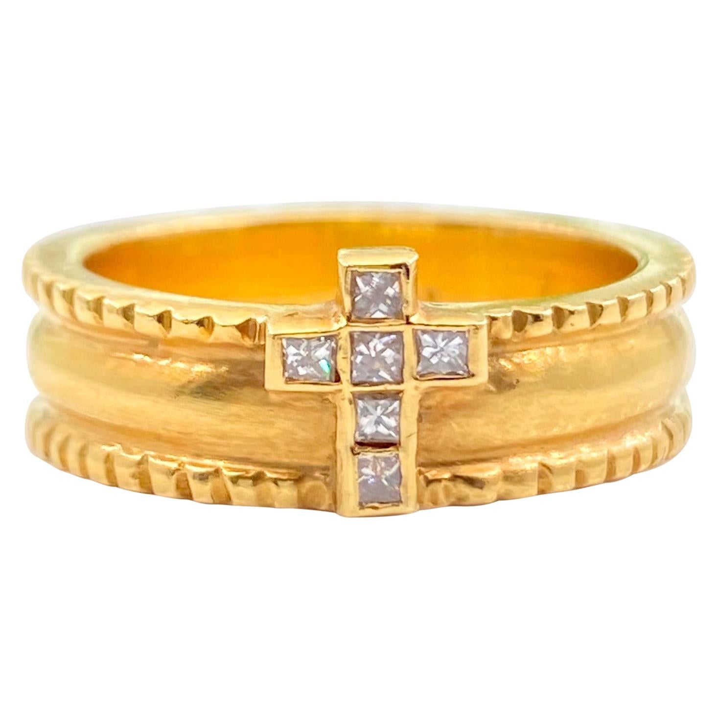 Byzantine Etruscan Diamond Cross 18 Karat Yellow Gold Band