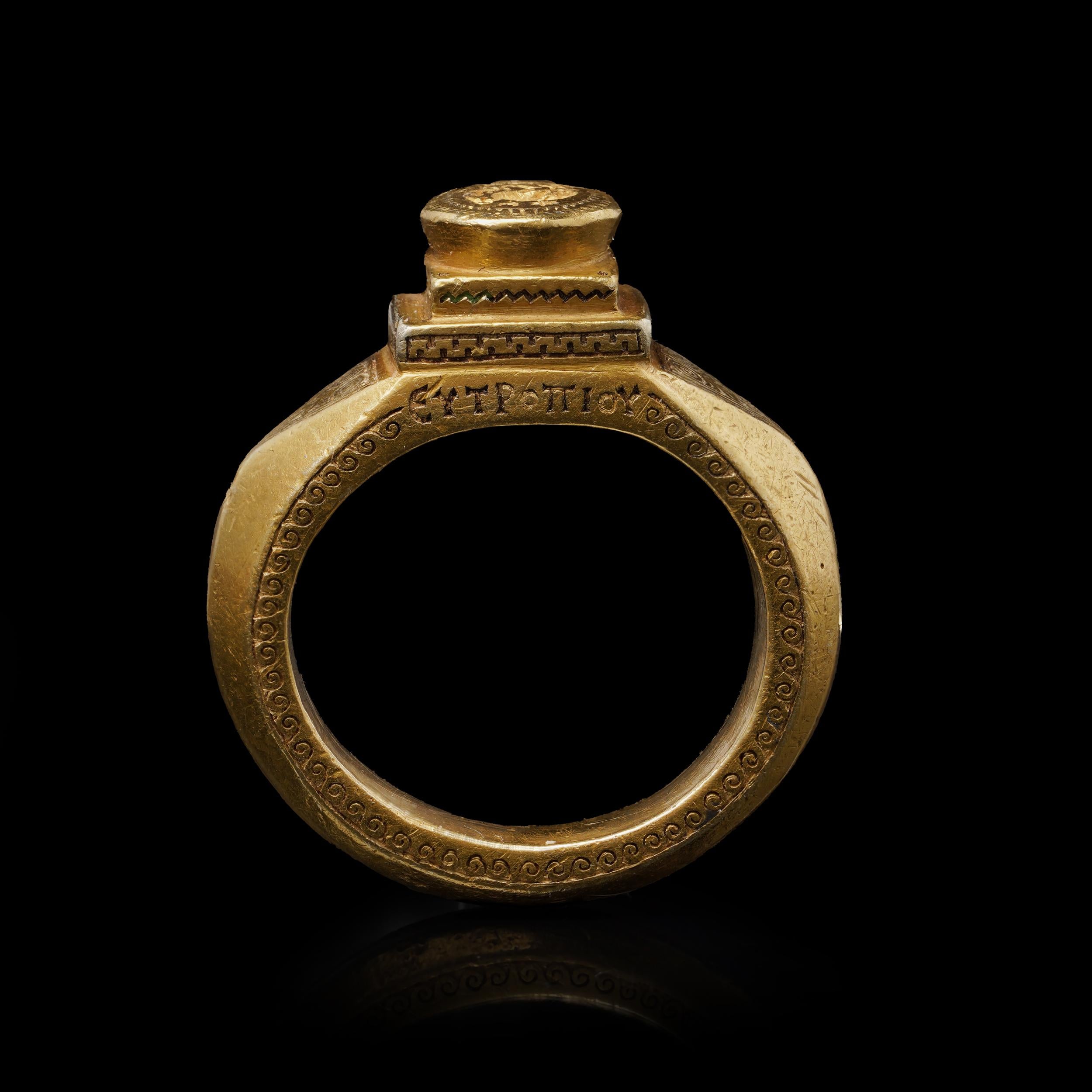 Byzantine Gold Intaglio Ring with Niello Inlay For Sale 2