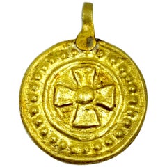 Antique Byzantine Gold Medallion of the Cross of Saint Cuthbert, 6th-7th Century A.D.