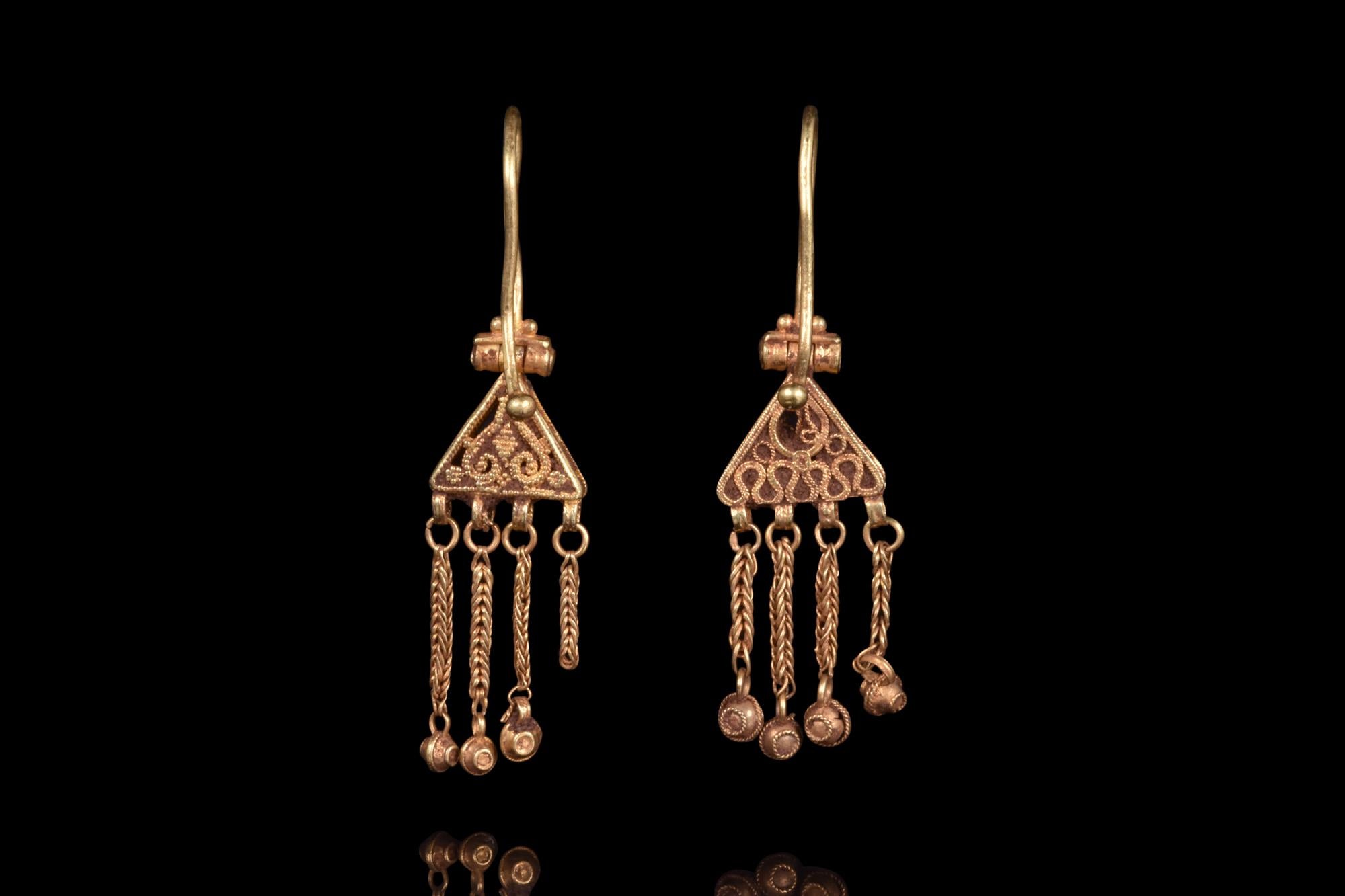 Medieval Byzantine Gold pair of Earrings with Dangles For Sale