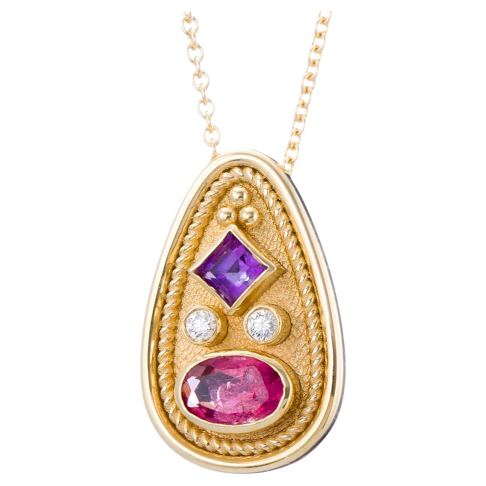 Pendentif en or byzantin avec améthyste tourmaline et diamants en vente