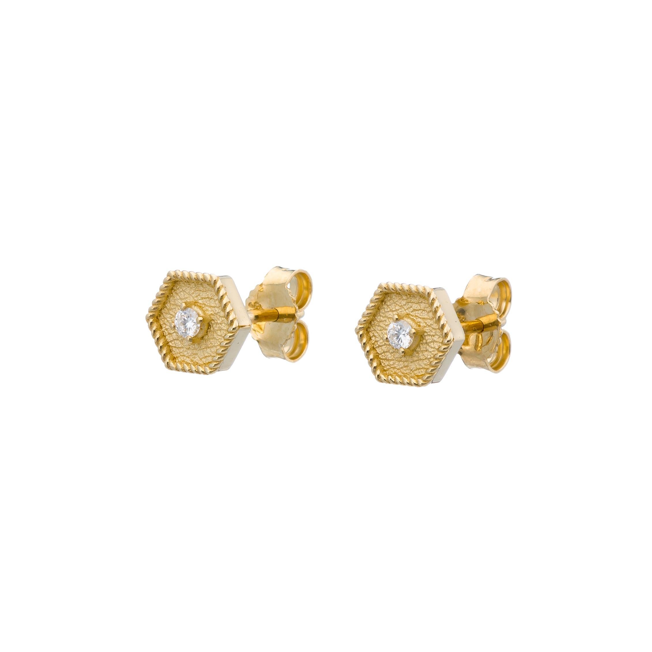 Byzantine Gold Polygon Earrings with Diamond In New Condition For Sale In Athens, GR