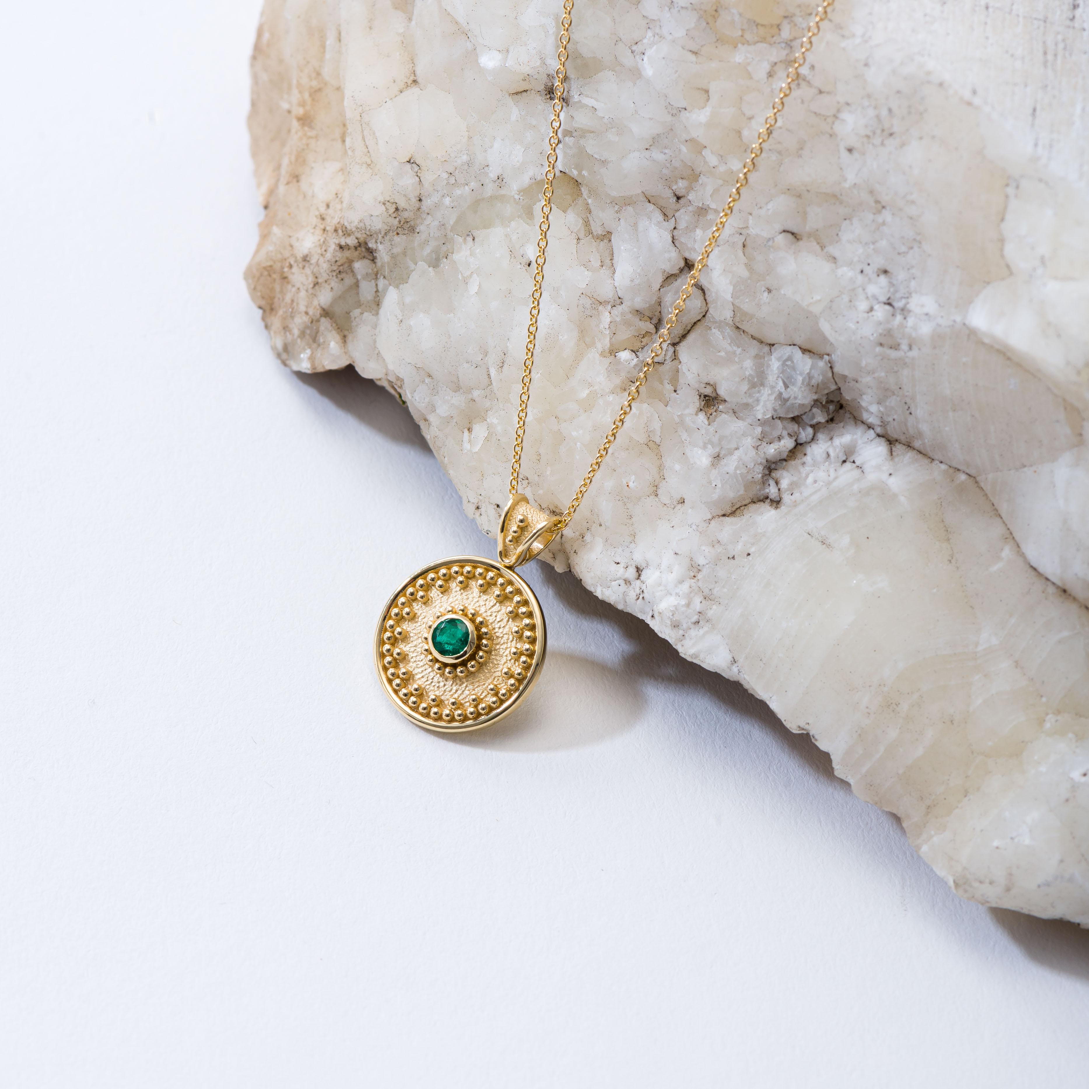 Round Cut Byzantine Gold Round Emerald Pendant For Sale