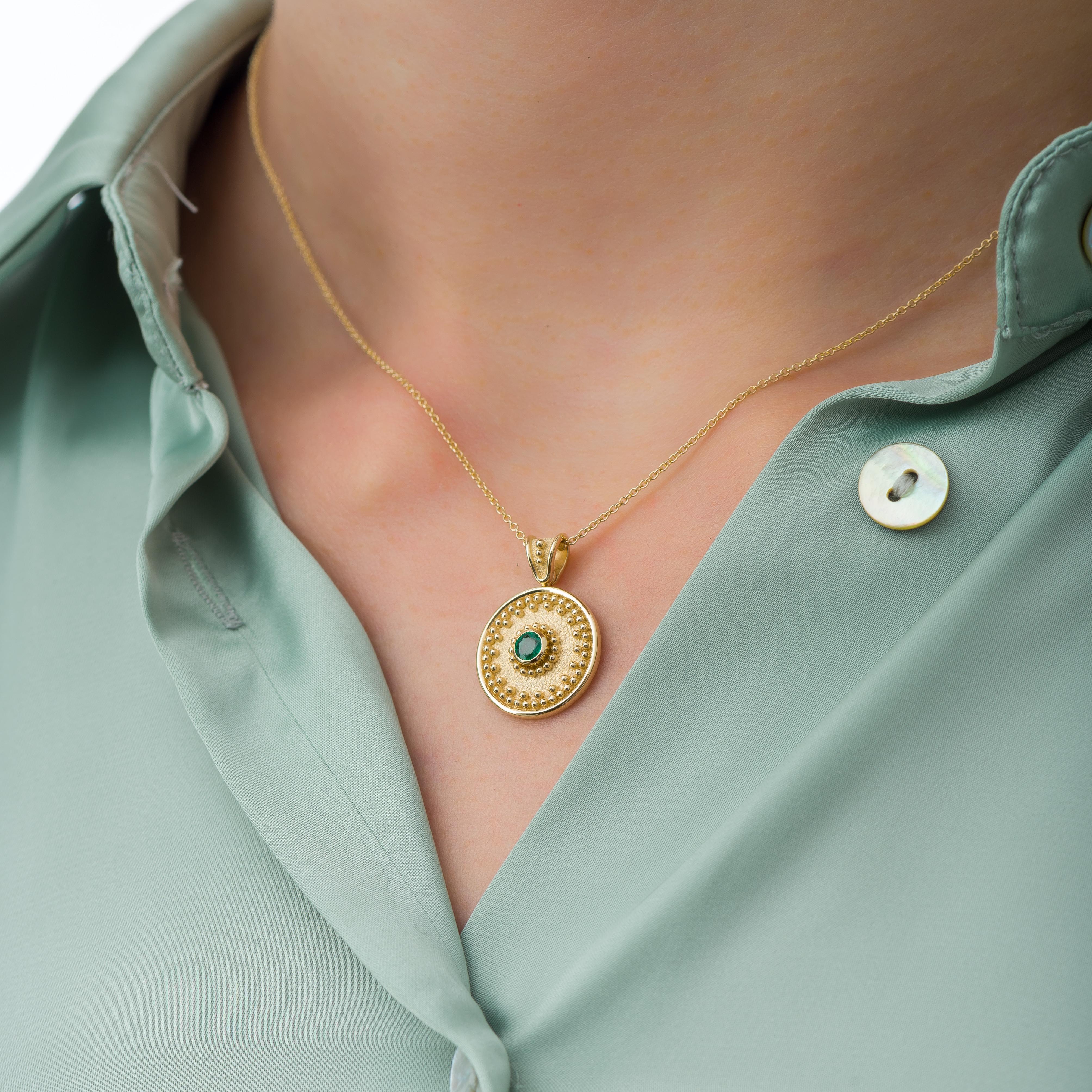 Women's Byzantine Gold Round Emerald Pendant For Sale